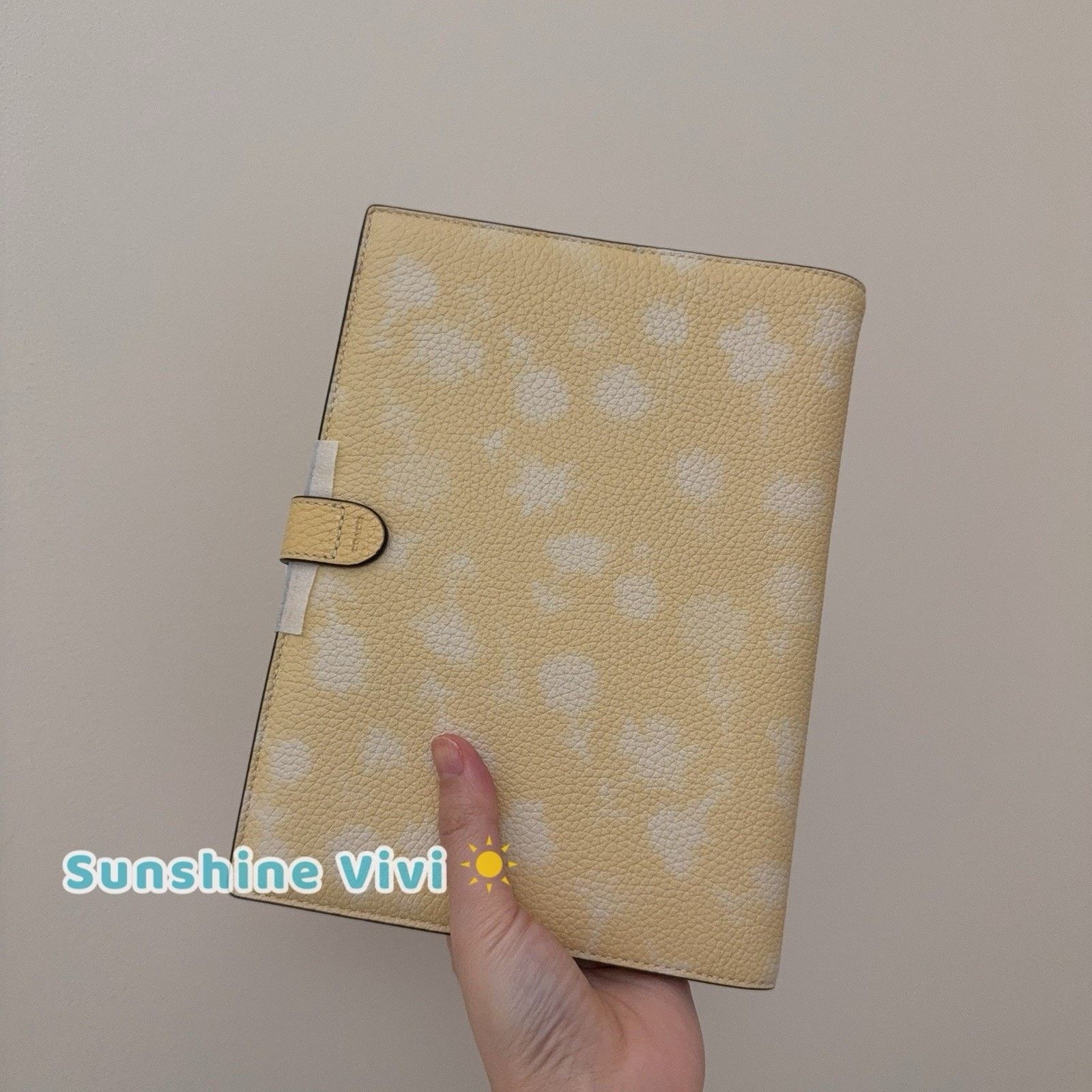 Coach NWT Coach Notebook Floral CDY00 leather/Silver/Washed Yellow Size ONE SIZE - 2 Thumbnail