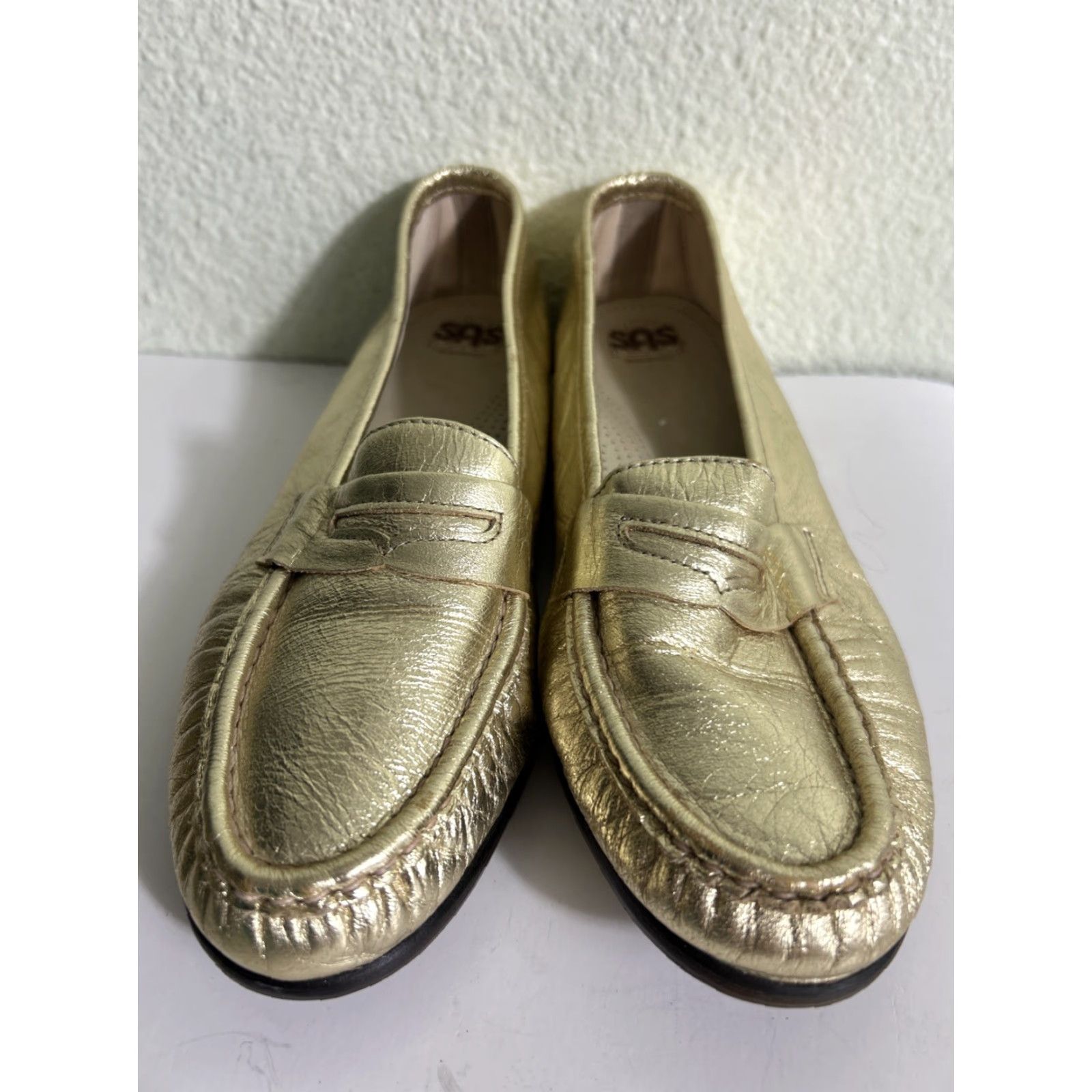 SAS SAS Women’s Size 9 W Gold Loafers Flat Slip On Size US 9 / IT 39 - 5 Thumbnail