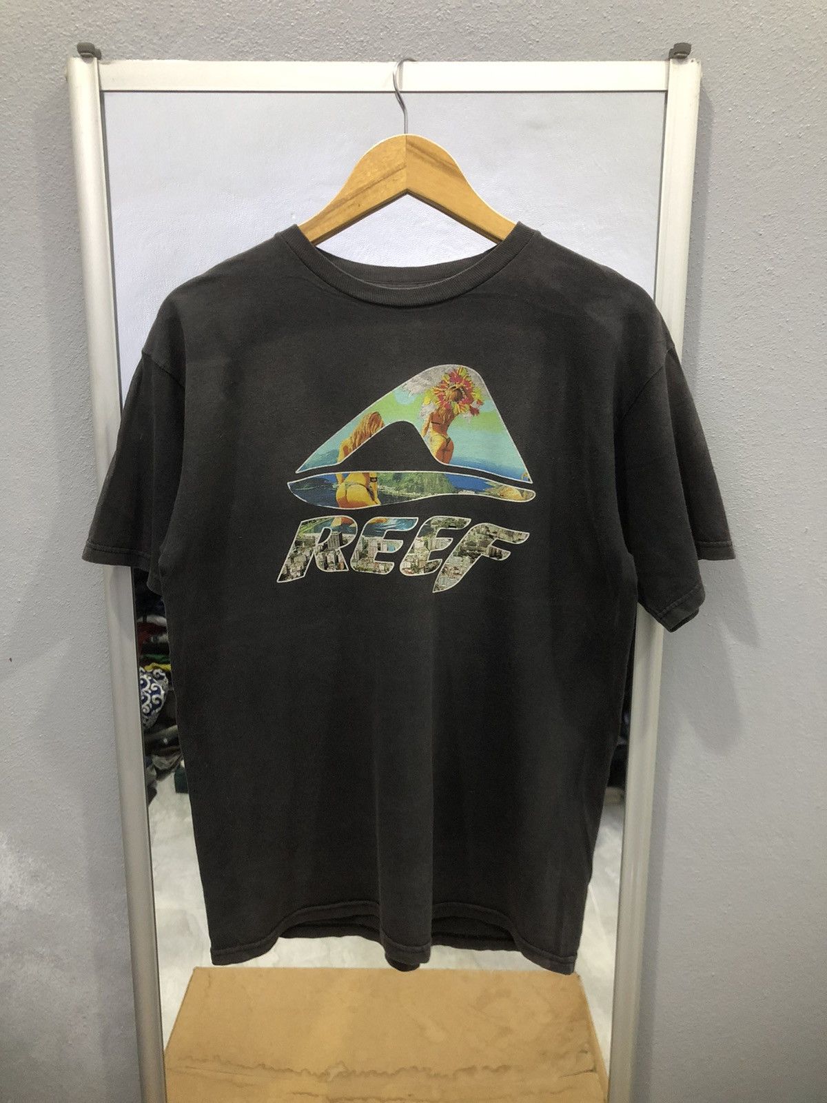 REEF × Vintage Vintage 90s REEF Bikini Girls Logo Surf Y2K Style T-shirt Size US M / EU 48-50 / 2 - 1 Thumbnail