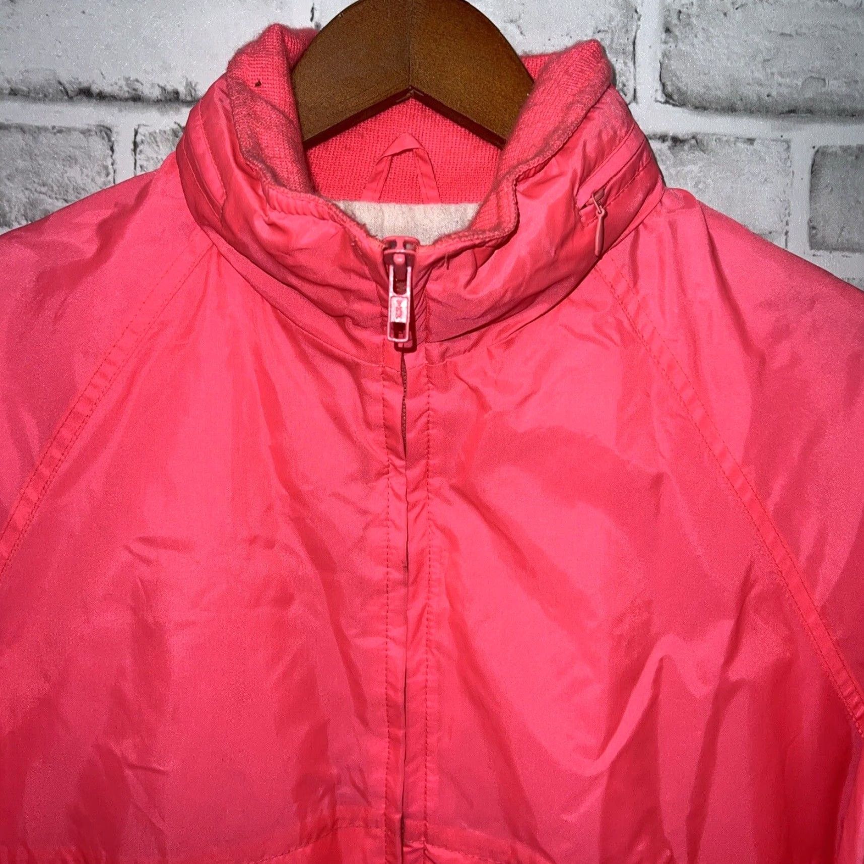 Pinko VINTAGE Pacific Trail Neon Pink Nylon Jacket Womens Medium Size M / US 6-8 / IT 42-44 - 2 Thumbnail