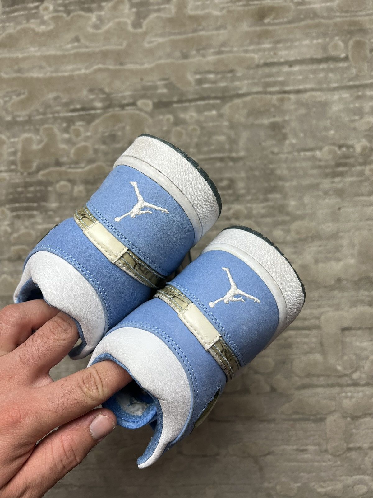 Jordan Brand Jordan retro 1 alpha men’s university hi shoes sneakers Size US 8 / EU 41 - 7 Thumbnail