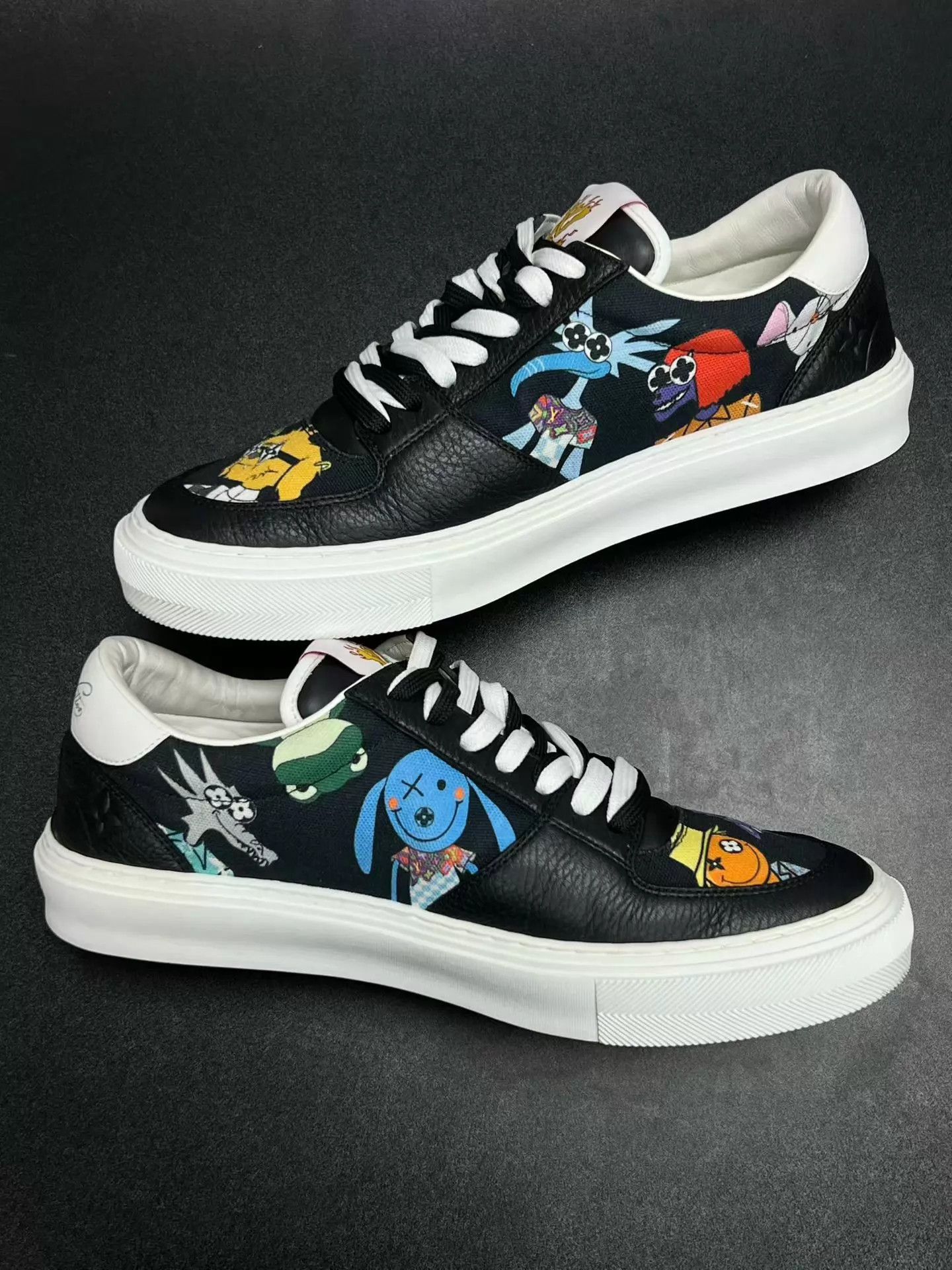Louis Vuitton LV Ollie Black & White Cartoon Print Low-Top 41 Like New Size US 8 / EU 41 - 6 Thumbnail