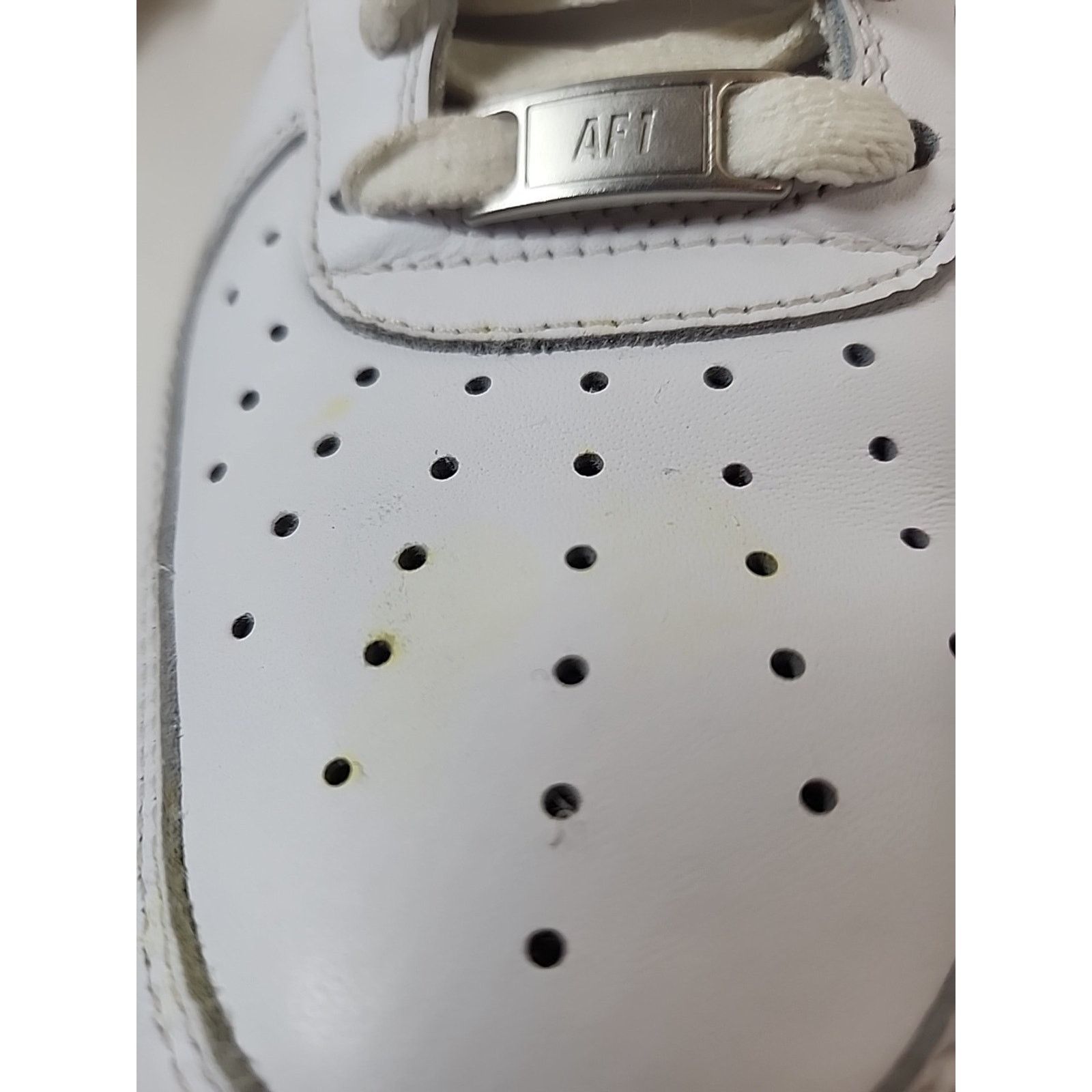 Nike Nike Mens Air Force 1 07 CW2288-111 Sneakers Size 11 W/box Size US 11 / EU 44 - 4 Thumbnail