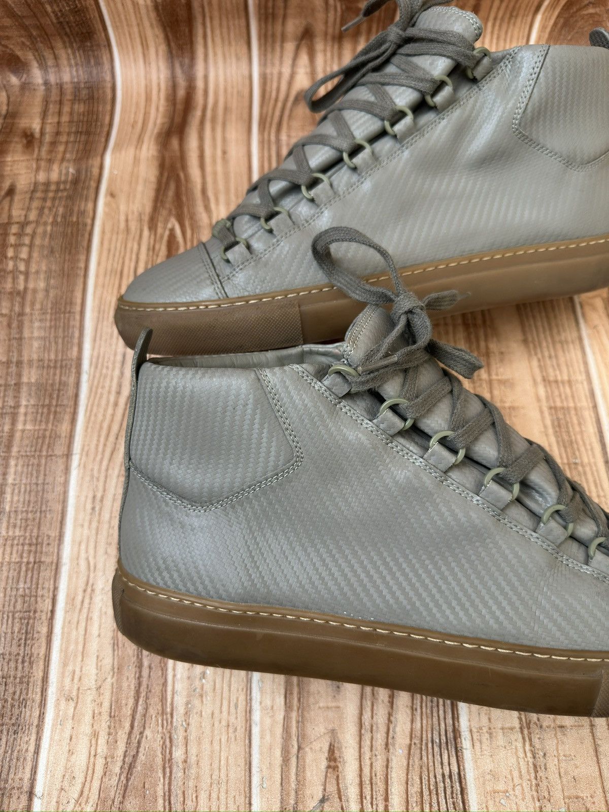 Balenciaga Balenciaga Paris Light Grey Hightop Sneaks Size US 10 / EU 43 - 14 Thumbnail