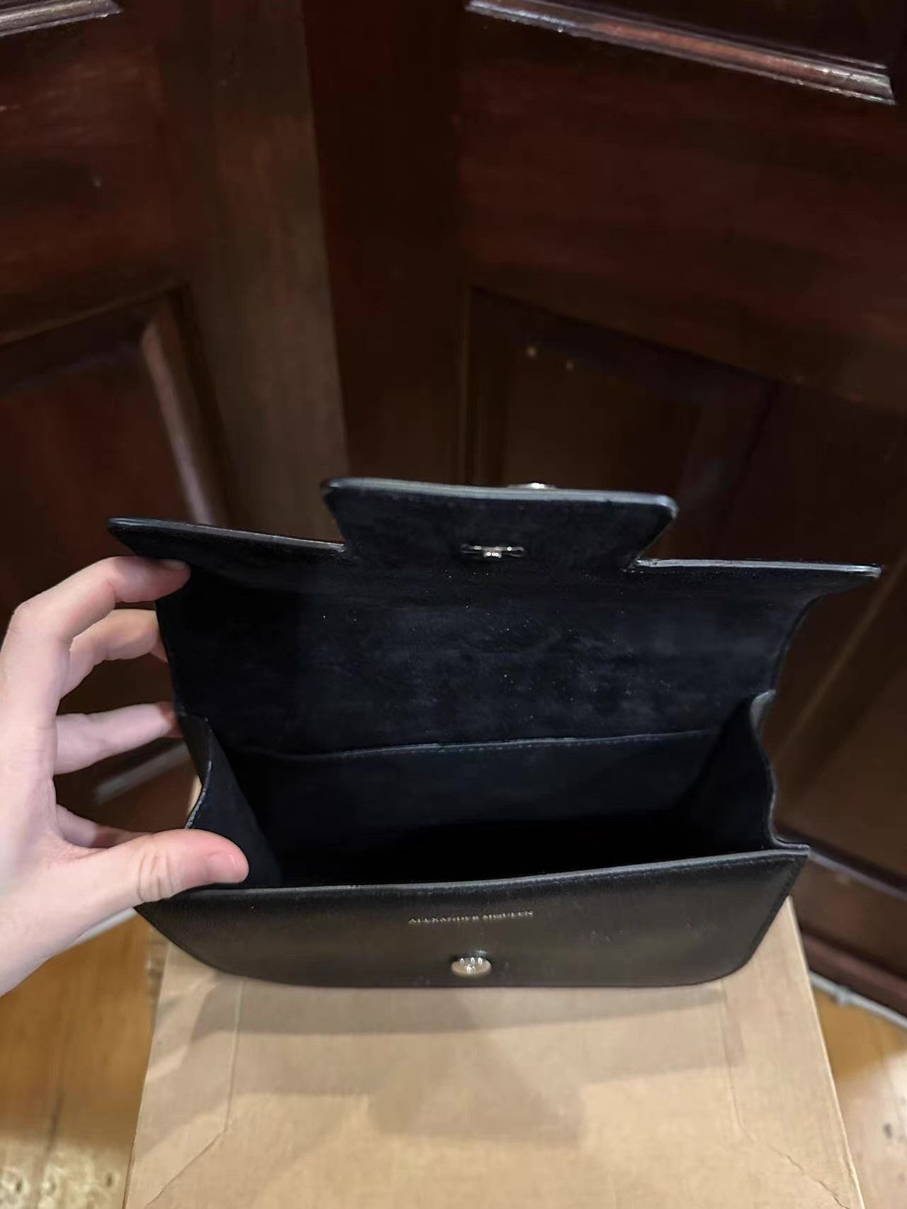 Alexander McQueen Alexander McQueen 16FW Black Full‑Crystal Crossbody Bag Ｑ25 Size ONE SIZE - 4 Thumbnail