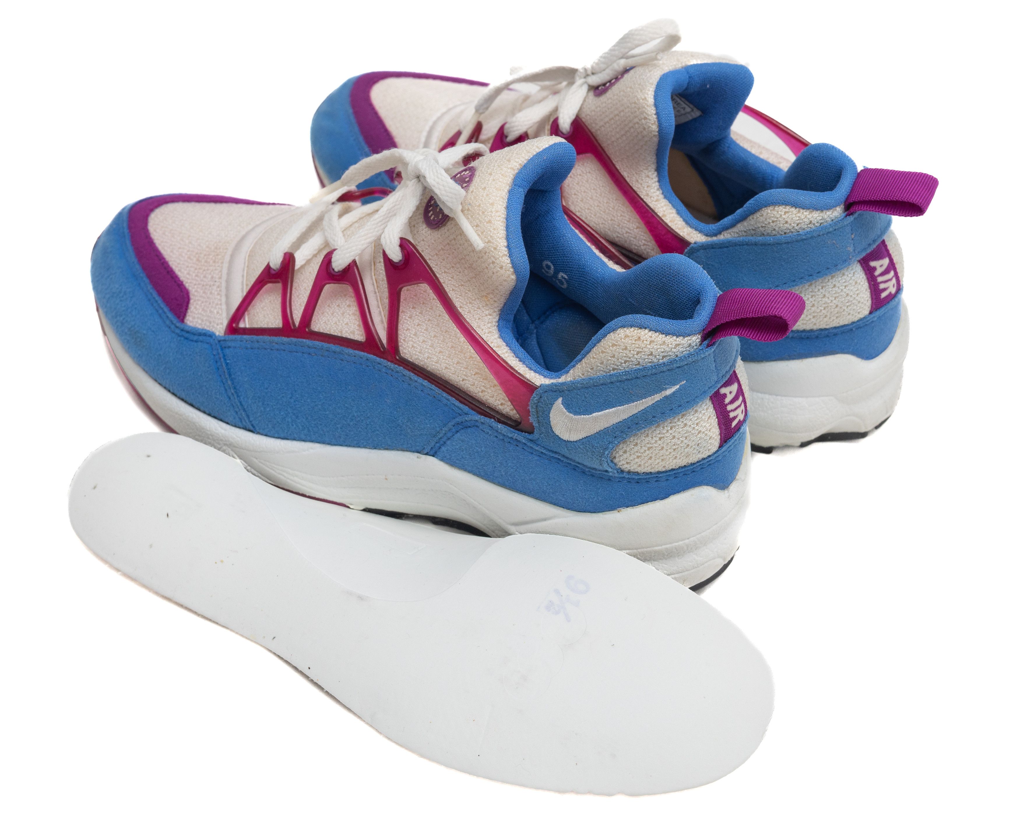 Nike NIKE AIR OG Huarache Light Blue Crystal/Red Plum 90s Size US 9.5 / IT 39.5 - 9 Thumbnail