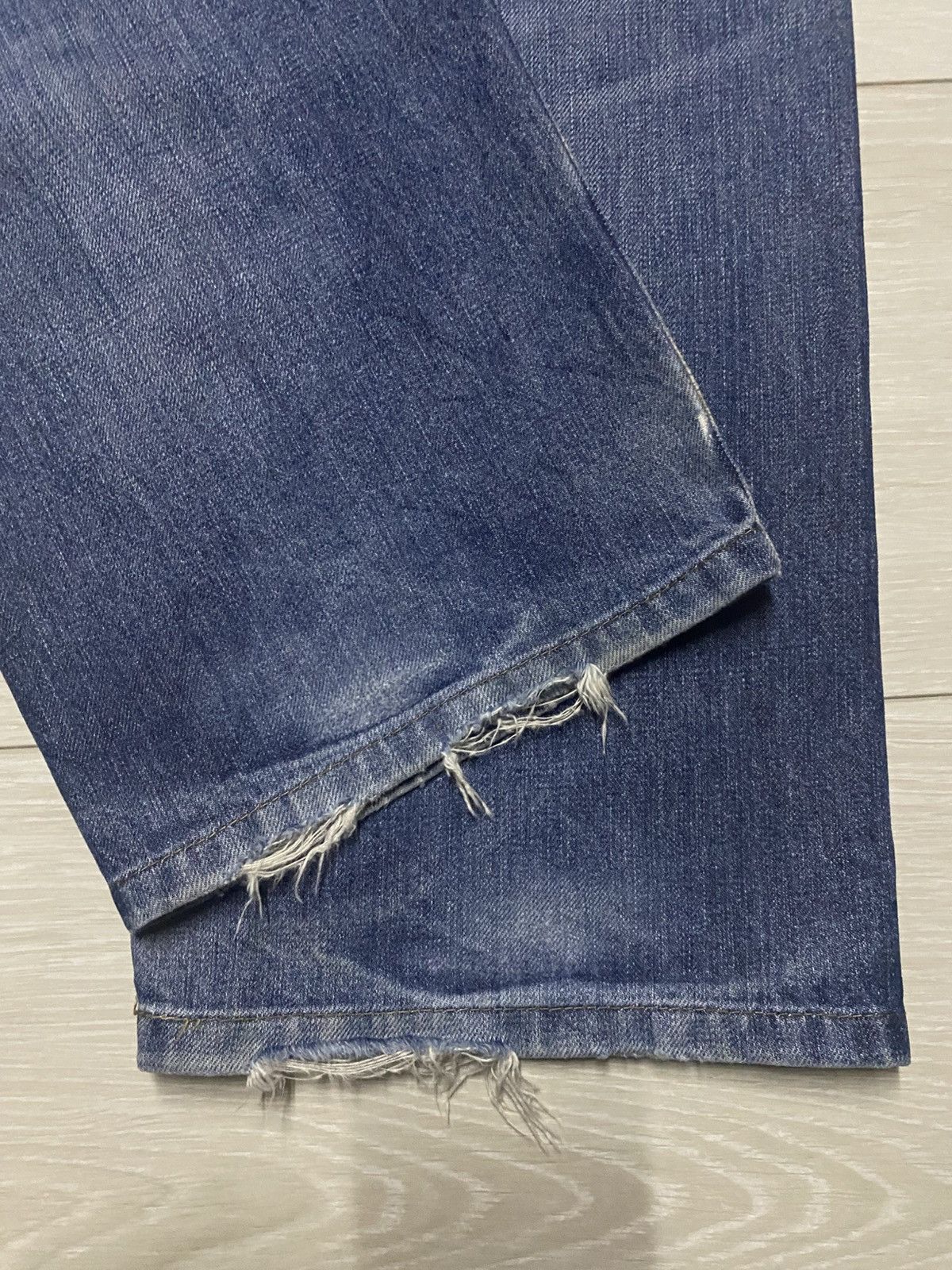 Uniqlo Vintage Japanese Uniqlo Selvedge Blue wash Distressed Jeans Size US 39 - 13 Thumbnail