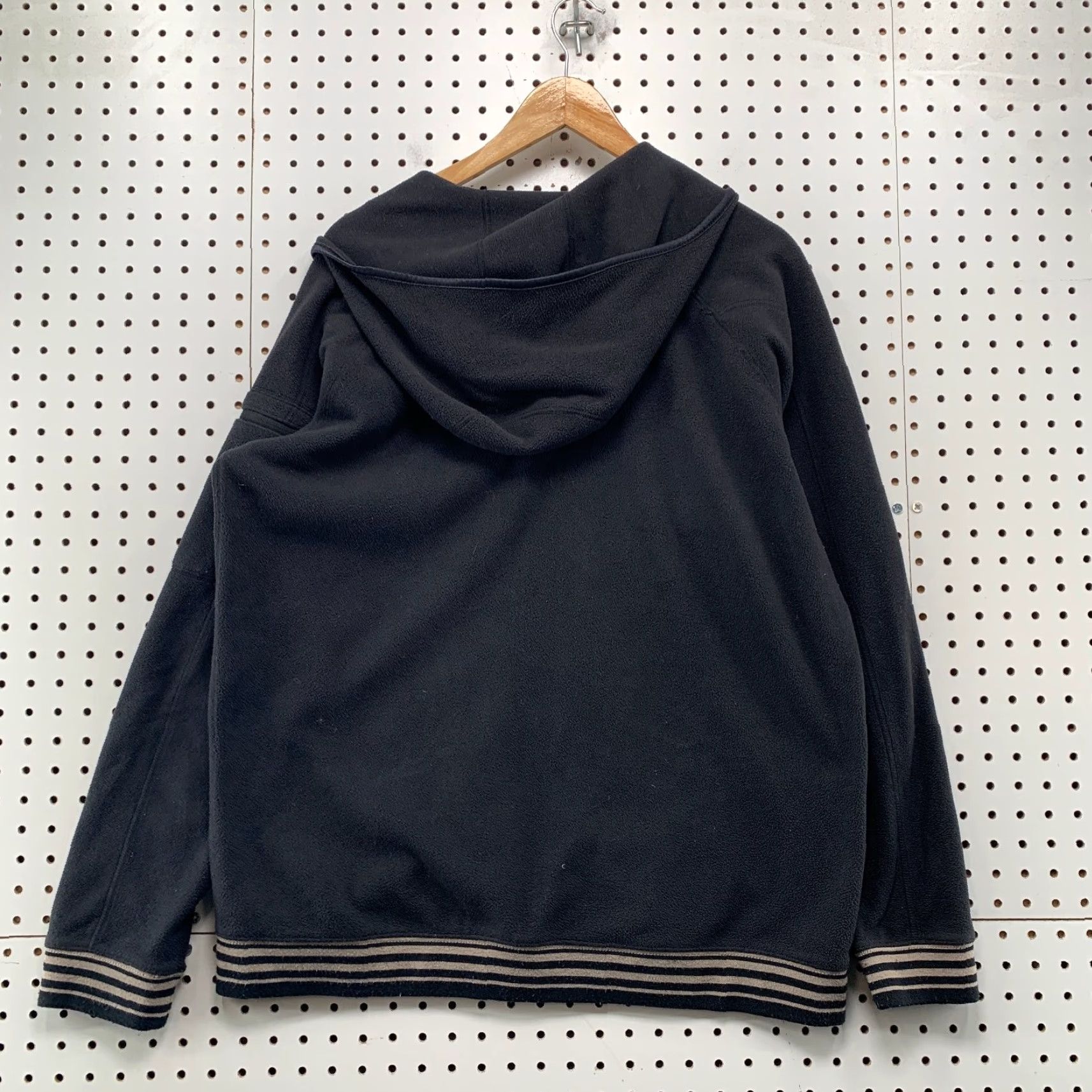 Patagonia Patagonia Fleece Hoodie Jacket Mens Large Black Hooded Zip Outdoor Jacket Size US L / EU 52-54 / 3 - 2 Thumbnail