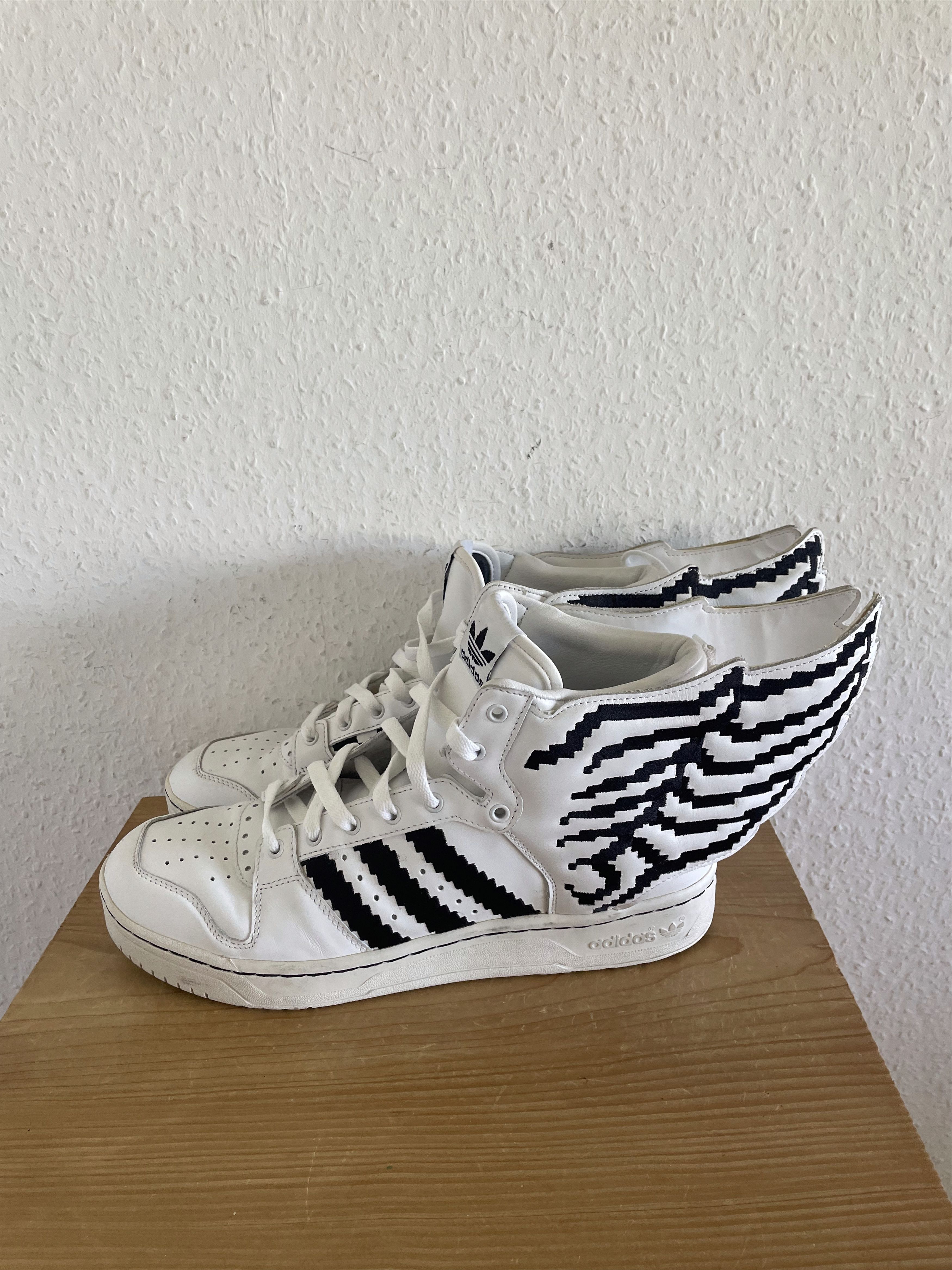 Adidas × Jeremy Scott JS Wings 2.0 Pixel Size US 12 / EU 45 - 1 Thumbnail