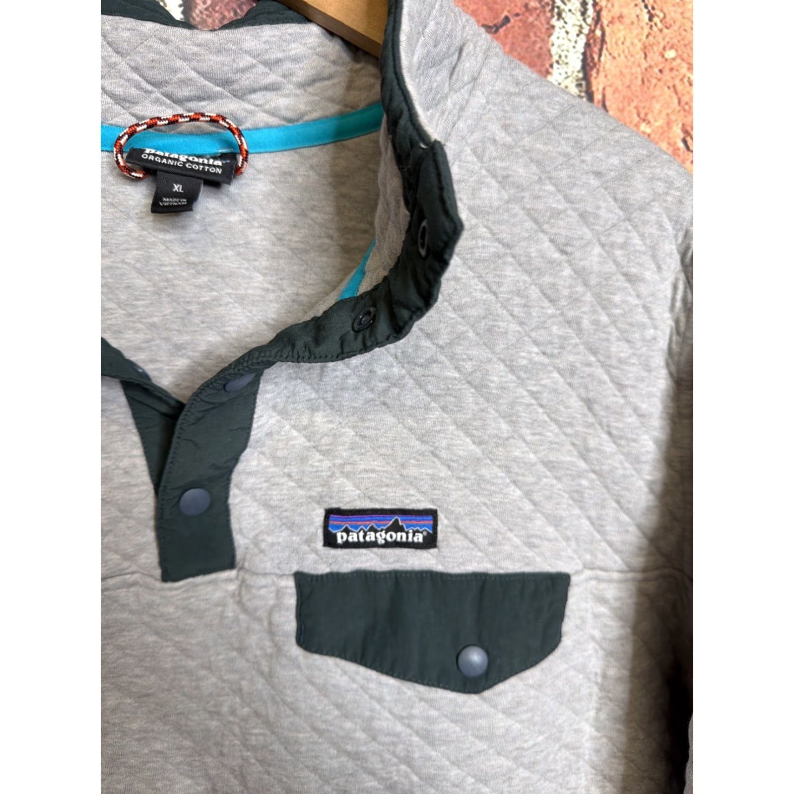 Patagonia Patagonia Organic Cotton Quilted Snap-T Pullover Women’s XL Gray Jacket Womens XL Gray Quilted Organic Cotton Snap-T Pullover Patagonia Size XL / US 12-14 / IT 48-50 - 3 Thumbnail