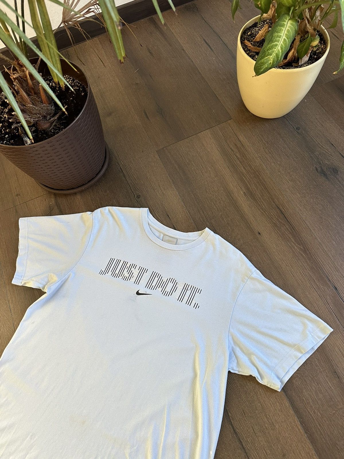 Nike Vintage Nike T-shirt 3D Centre Logo Size US L / EU 52-54 / 3 - 4 Thumbnail