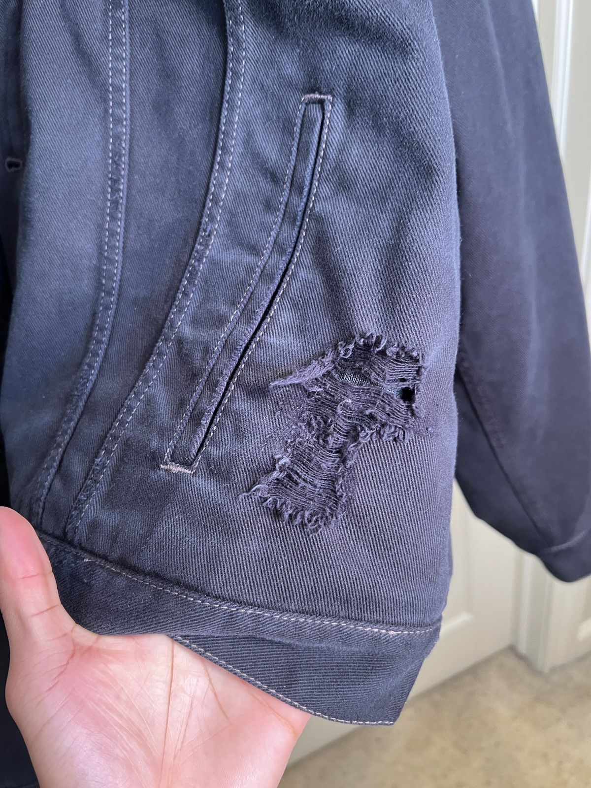 Balenciaga Balenciaga fur denim jacket Size US L / EU 52-54 / 3 - 9 Thumbnail