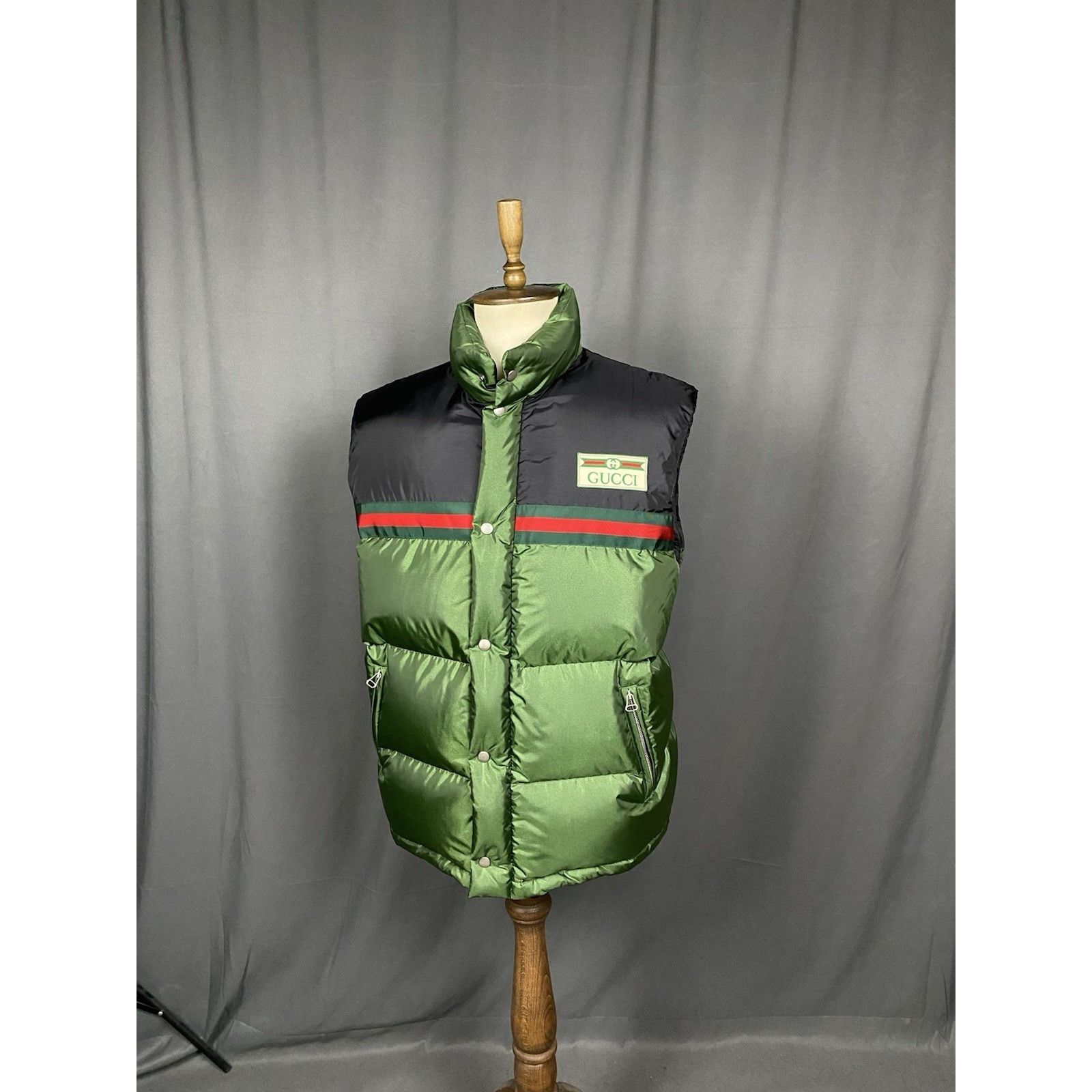 Gucci GUCCI Nylon Silk Satin Padded Men's Down Vest Size 52 698713 Size US L / EU 52-54 / 3 - 5 Thumbnail
