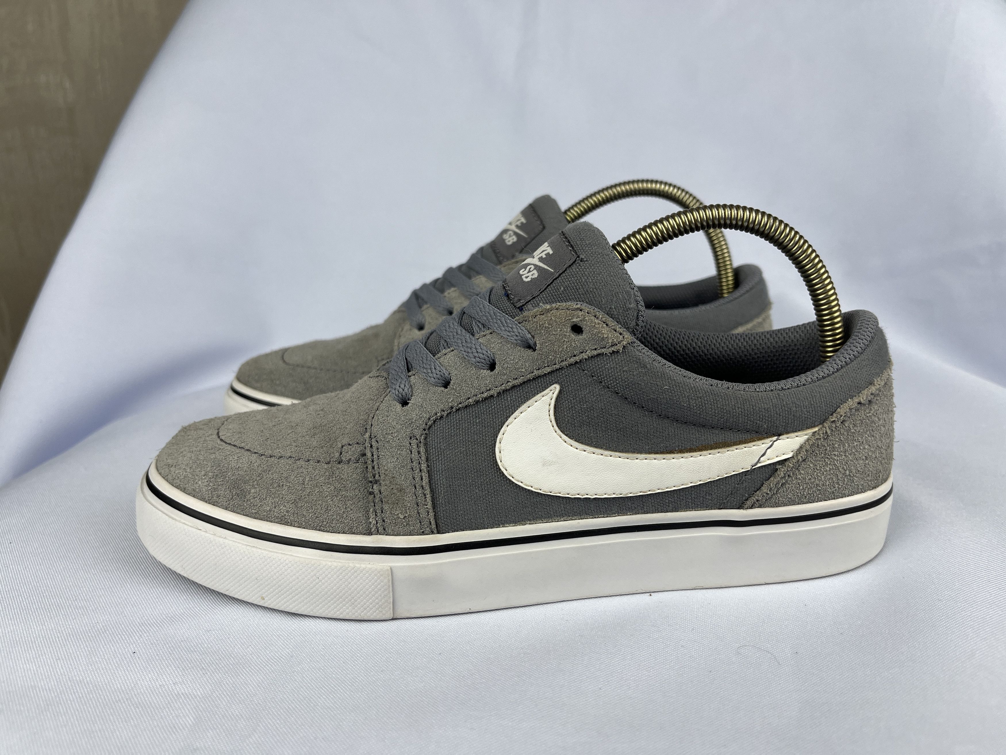 Nike Nike SB Satire Womens Skateboarding Sneakers Size US 4.5 / IT 34.5 - 1 Thumbnail