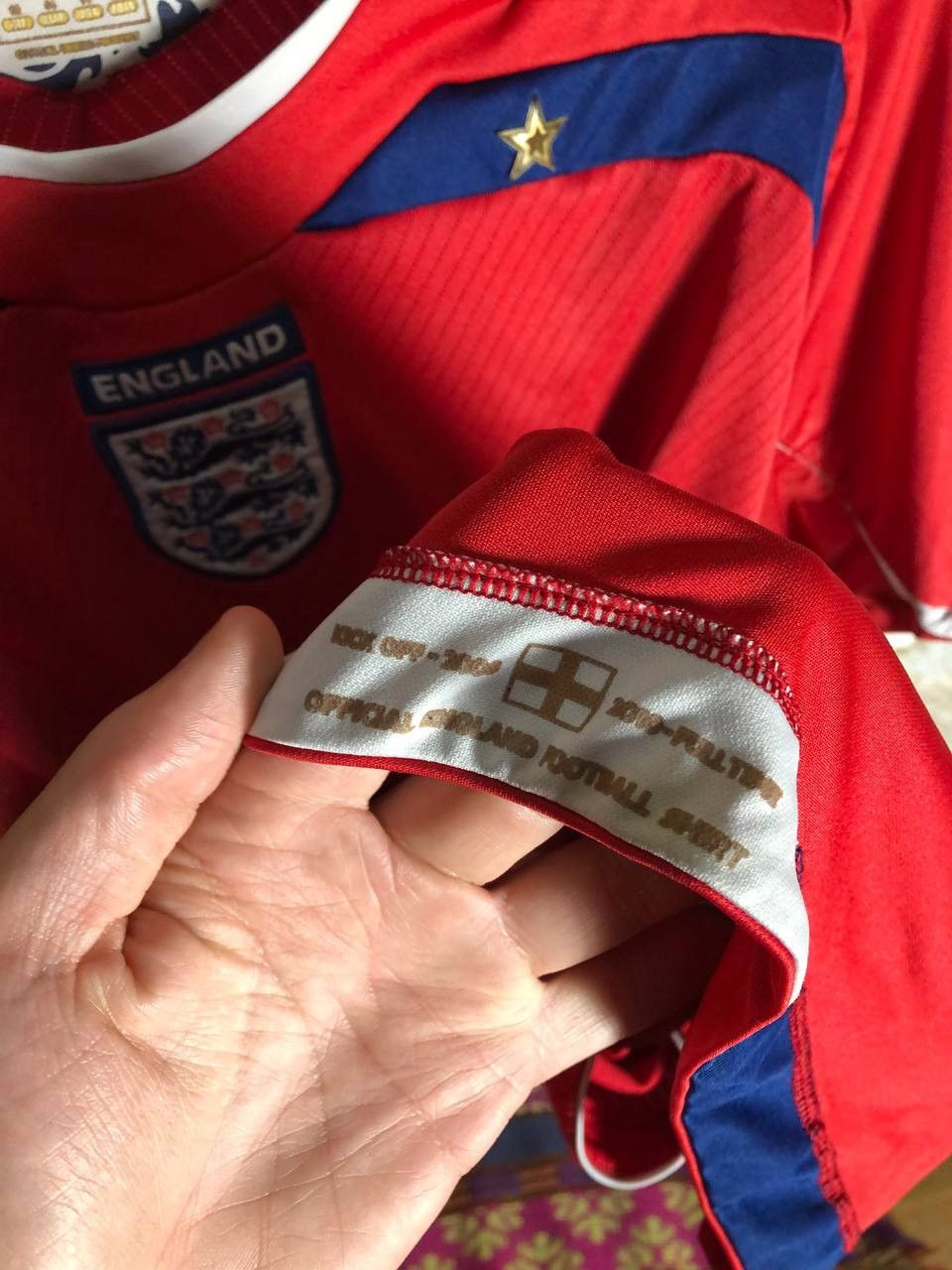 Umbro VINTAGE UMBRO ENGLAND RETRO SOCCER JERSEY MANCHESTER Y2K 90s Size US S / EU 44-46 / 1 - 7 Thumbnail