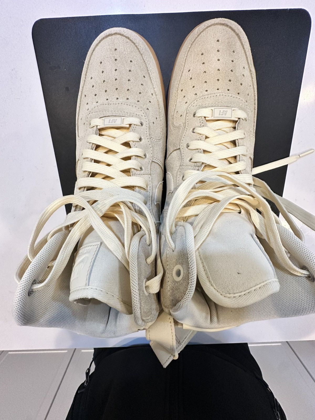 Nike Nike Air Force 1 High '07 LV8 Suede Size US 10 / EU 43 - 13 Thumbnail