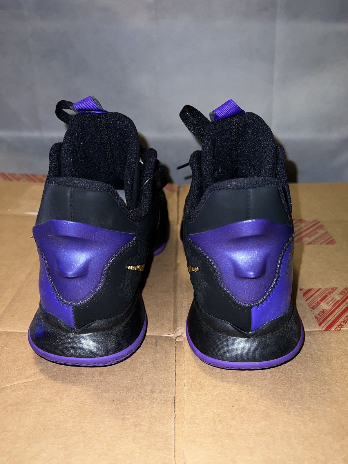 Lebron Witness EP Basketball Shoes