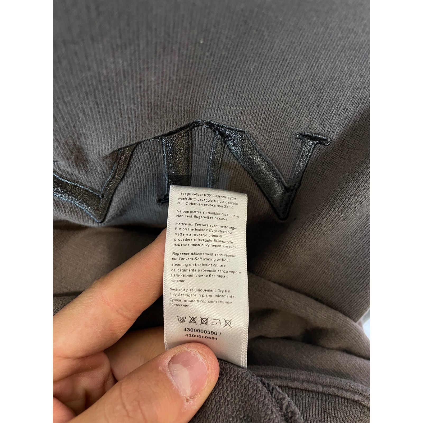 Lanvin Lanvin Grey Crewneck Used Small Size US S / EU 44-46 / 1 - 5 Thumbnail