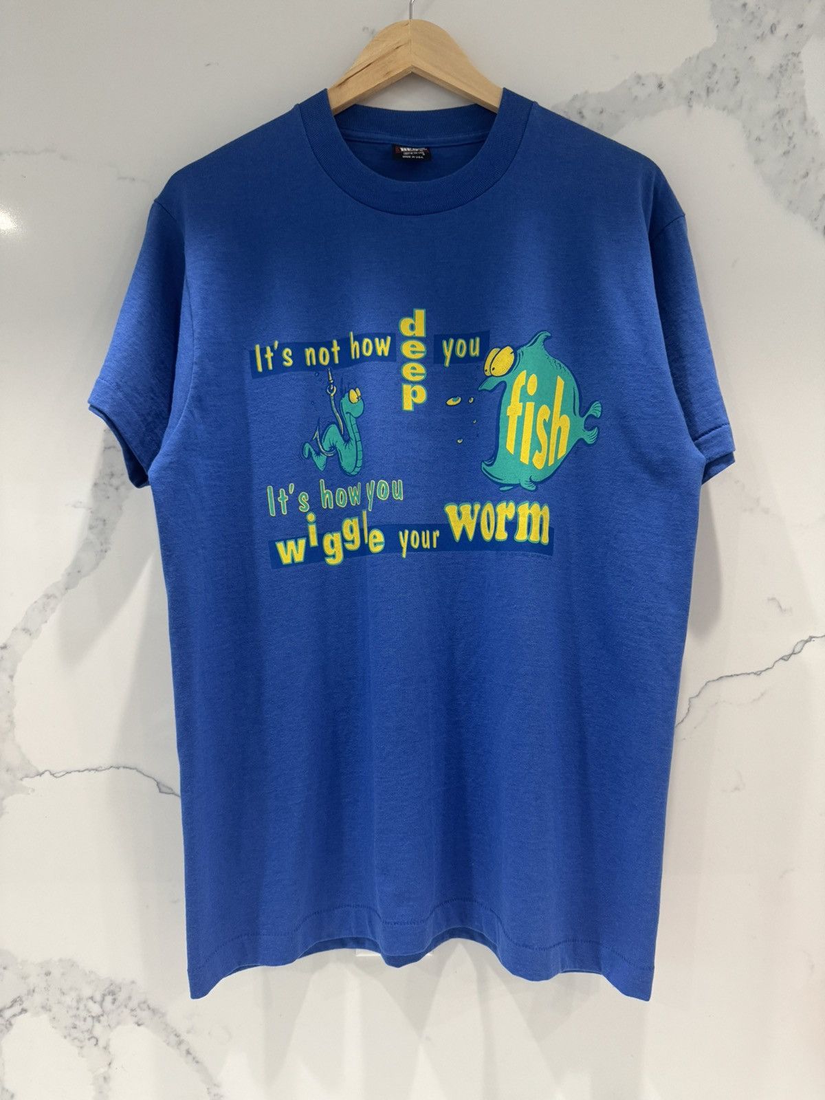 Vintage Vintage 90’s Wiggle Your Worm T Shirt Size US L / EU 52-54 / 3 - 1 Thumbnail
