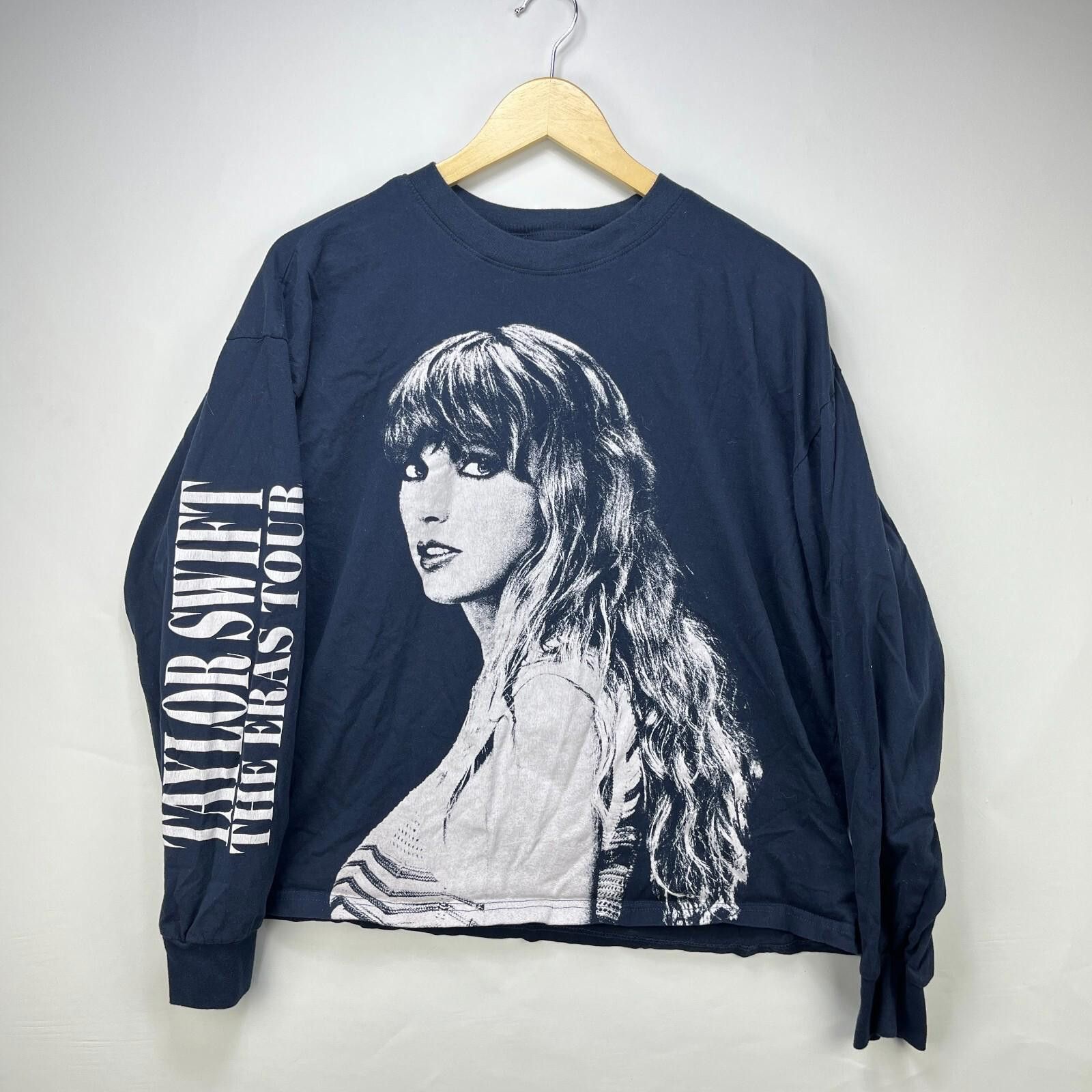 Other Taylor Swift The Arrows Tour Long Sleeve Shirt Small Size US S / EU 44-46 / 1 - 1 Thumbnail