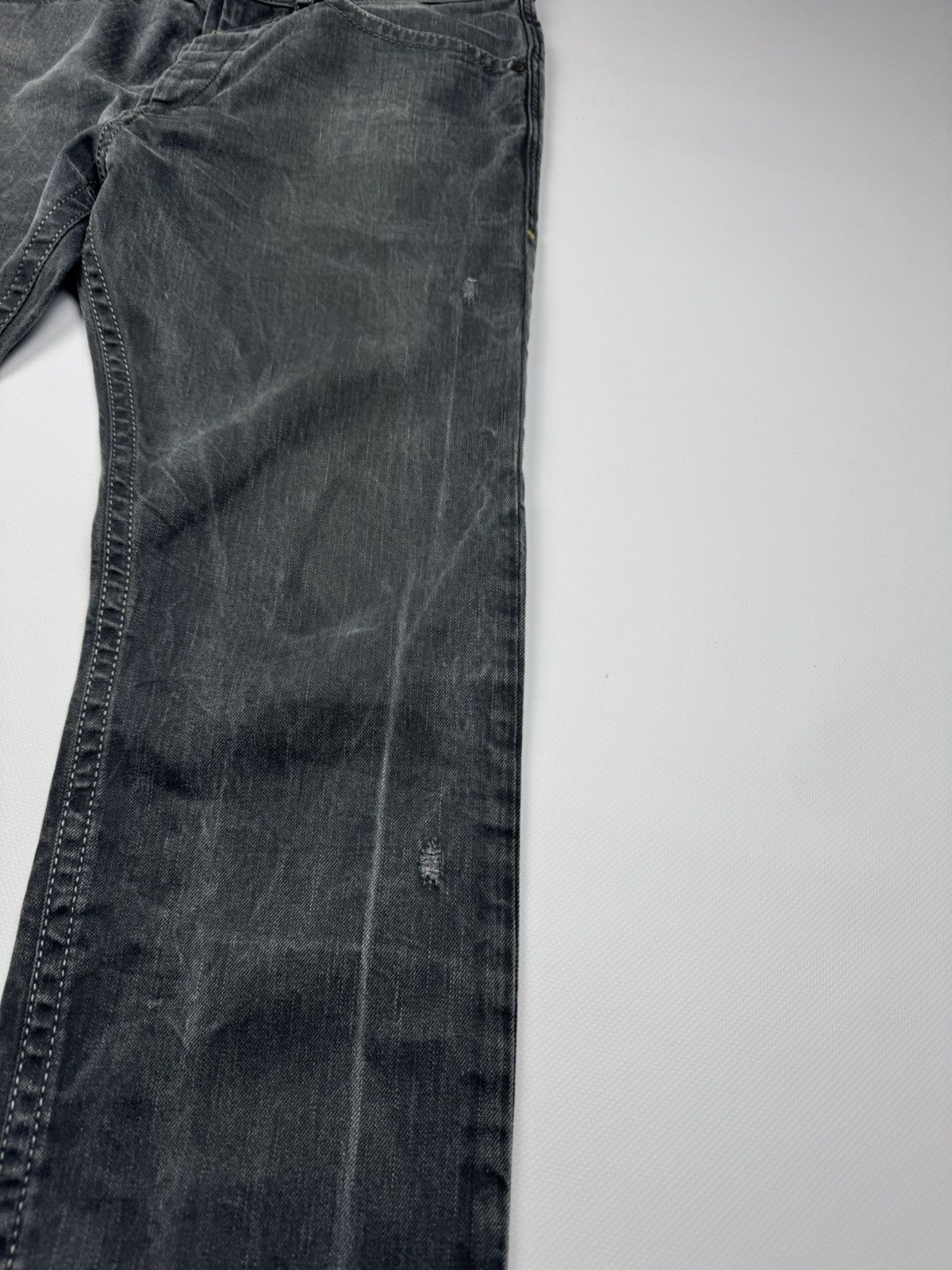 Diesel Vintage Diesel Braddom Washed Straight Fit Men's Jeans Size US 33 - 11 Thumbnail