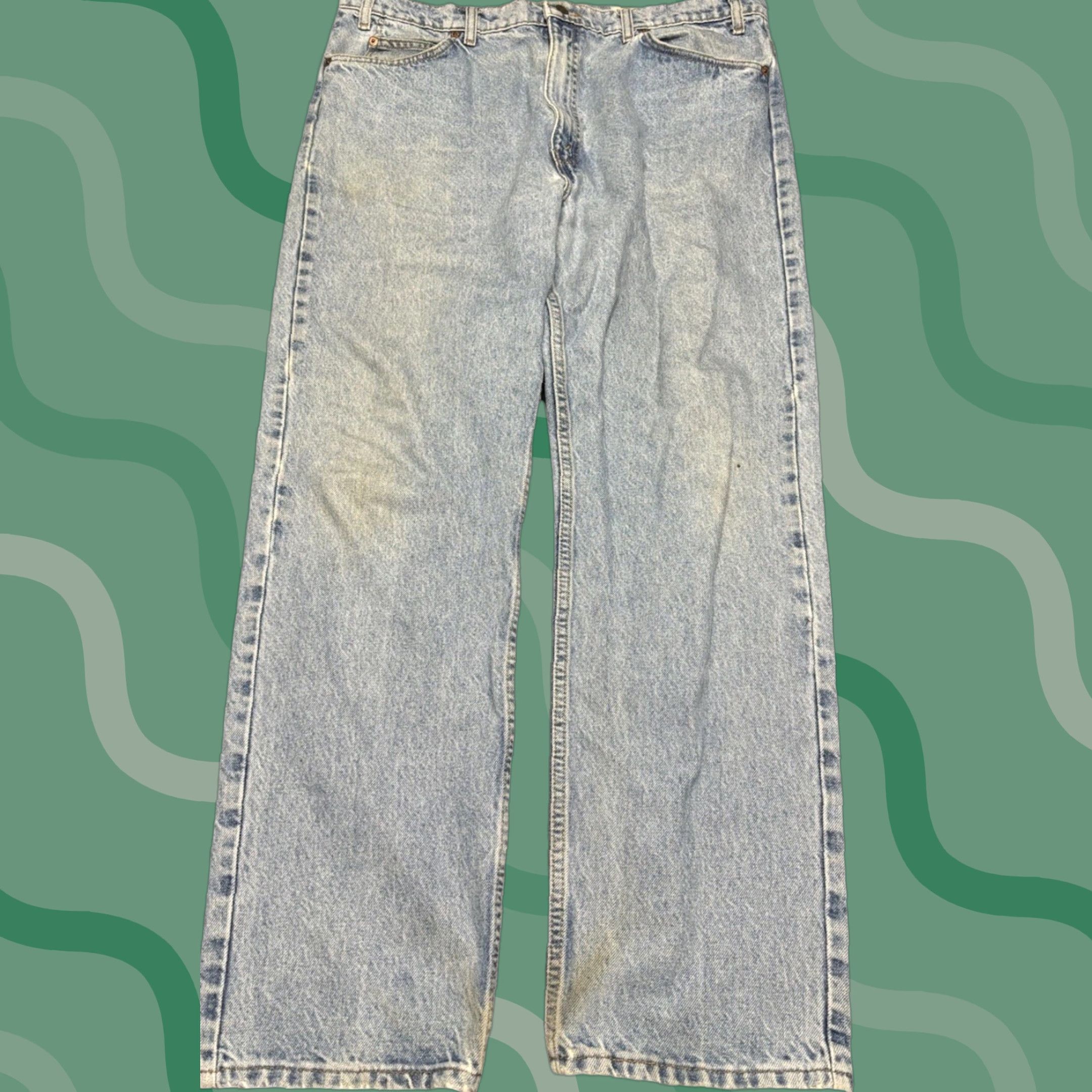 Levi's VINTAGE Levi's 505 Jeans Mens 40X32 Denim Blue Regular Straight 5-Pocket N2 90s Grunge Rock Distressed Workwear Medium Wash Beige? Size US 40 / EU 56 - 1 Thumbnail