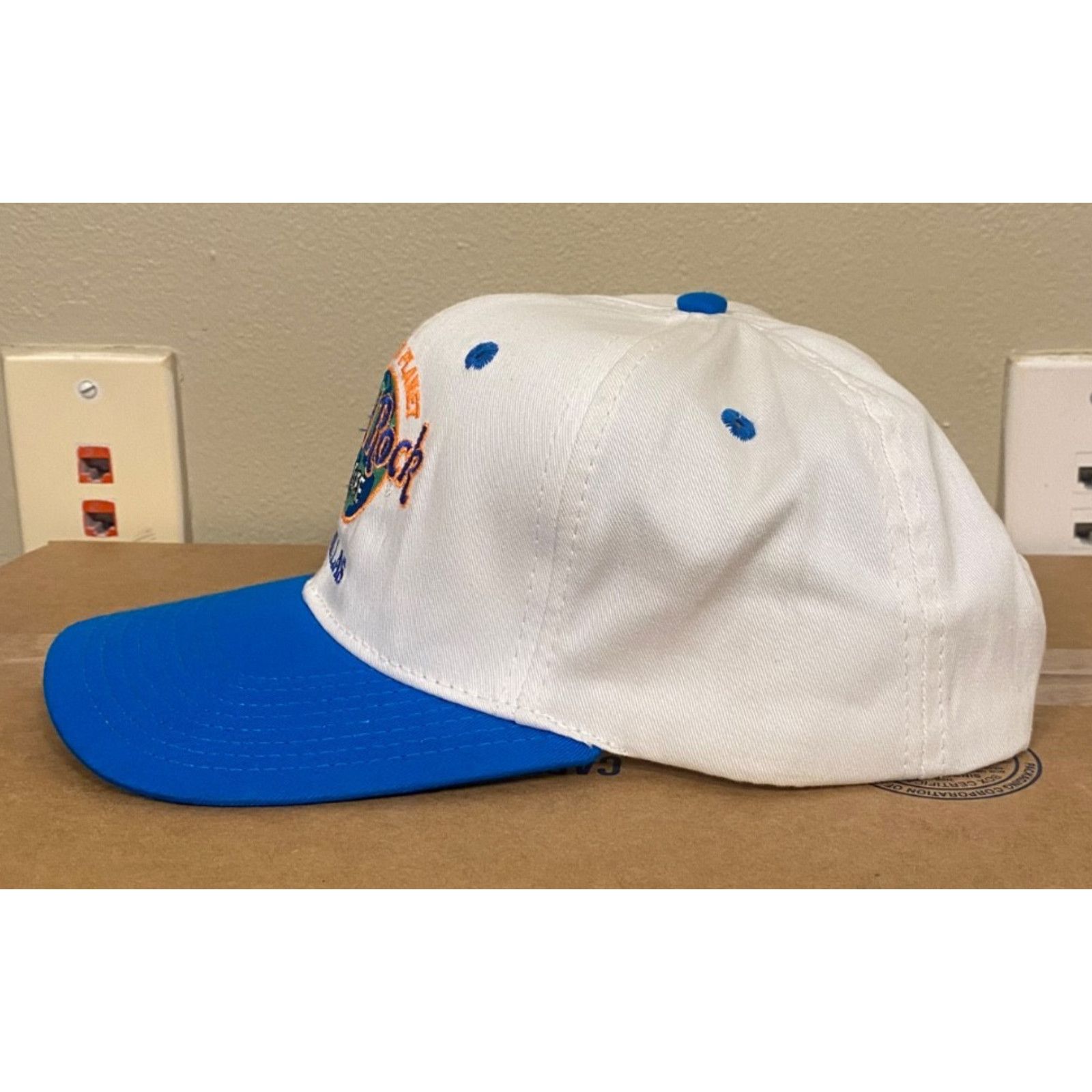 Hard Rock Cafe Hard Rock Cafe Retro Hat - Dallas - Snapback - White Size ONE SIZE - 2 Thumbnail