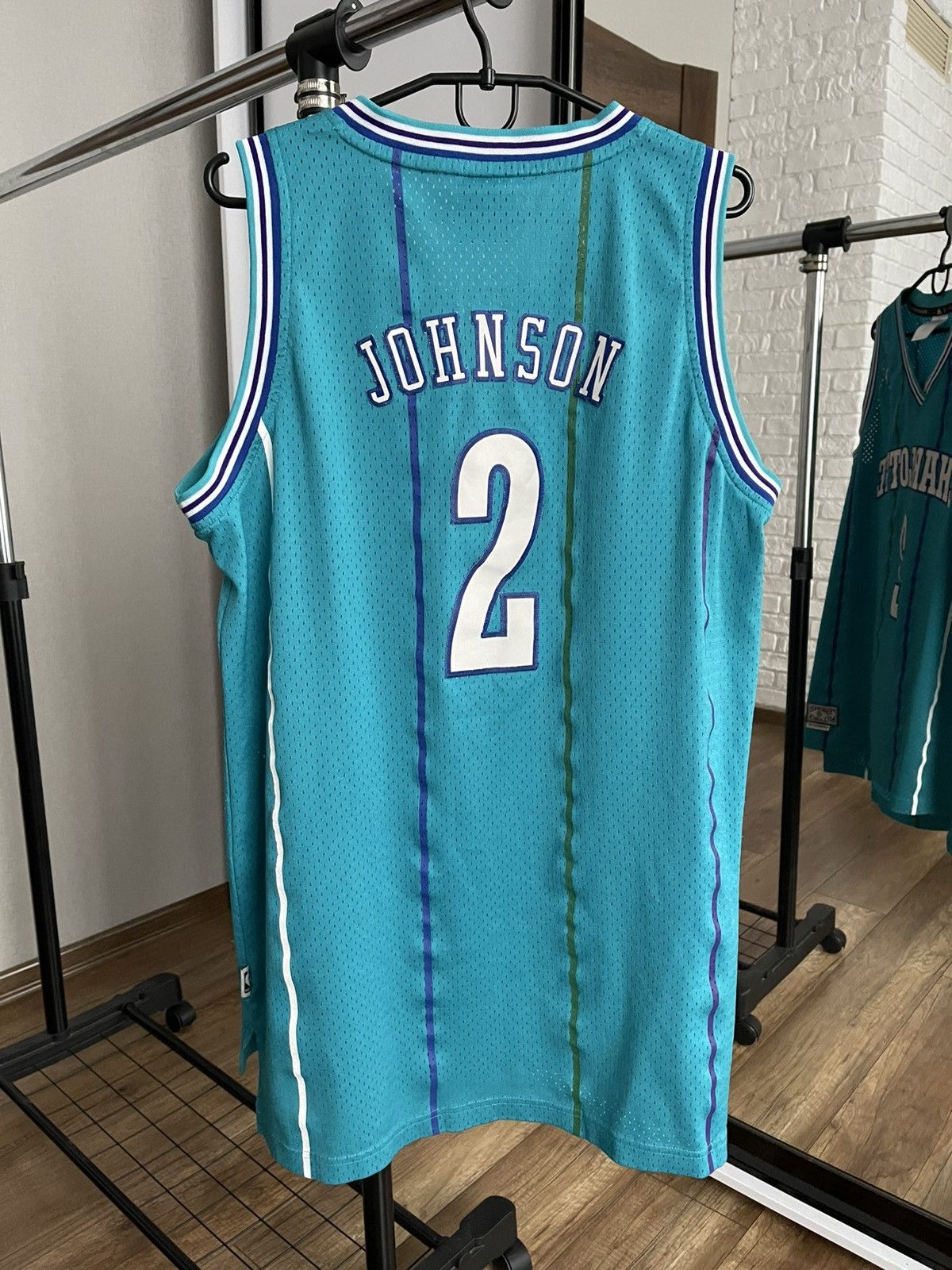 NBA Charlotte Hornets Adidas Johnson Vintage NBA Jersey Size US M / EU 48-50 / 2 - 5 Thumbnail