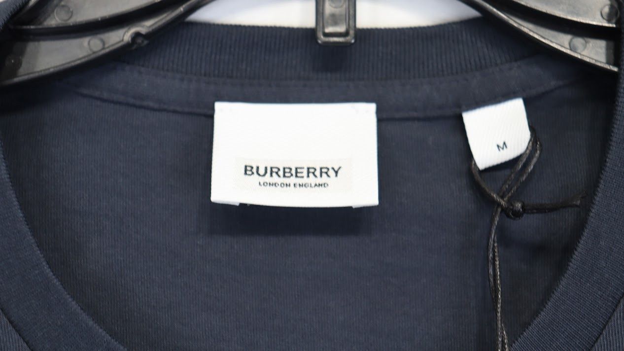 Burberry o1rshd1 T-Shirt in Navy Blue Size US M / EU 48-50 / 2 - 7 Thumbnail