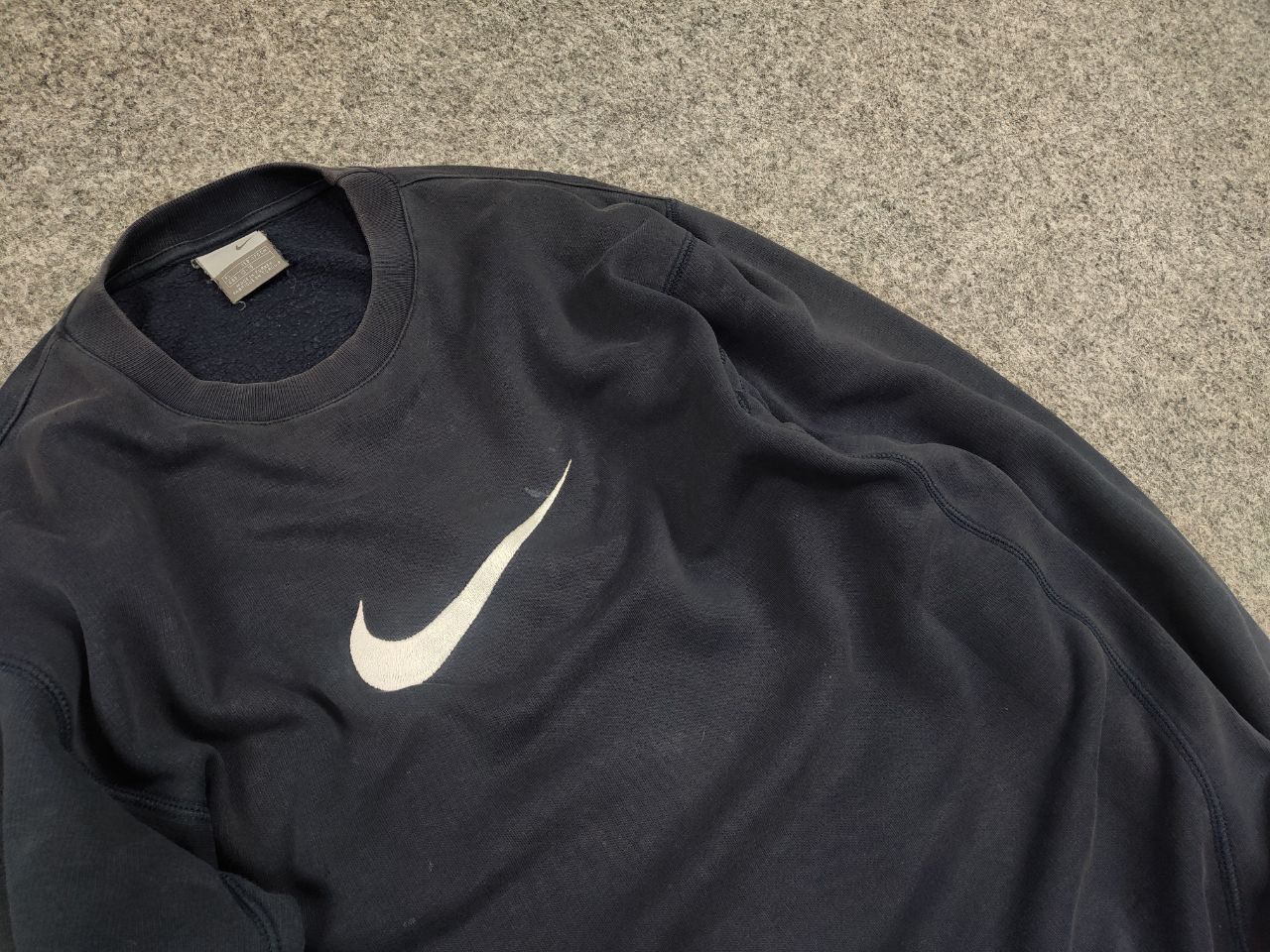 Nike Vintage 90's Nike center embroidered distressed Sweatshirt Size US S / EU 44-46 / 1 - 11 Thumbnail
