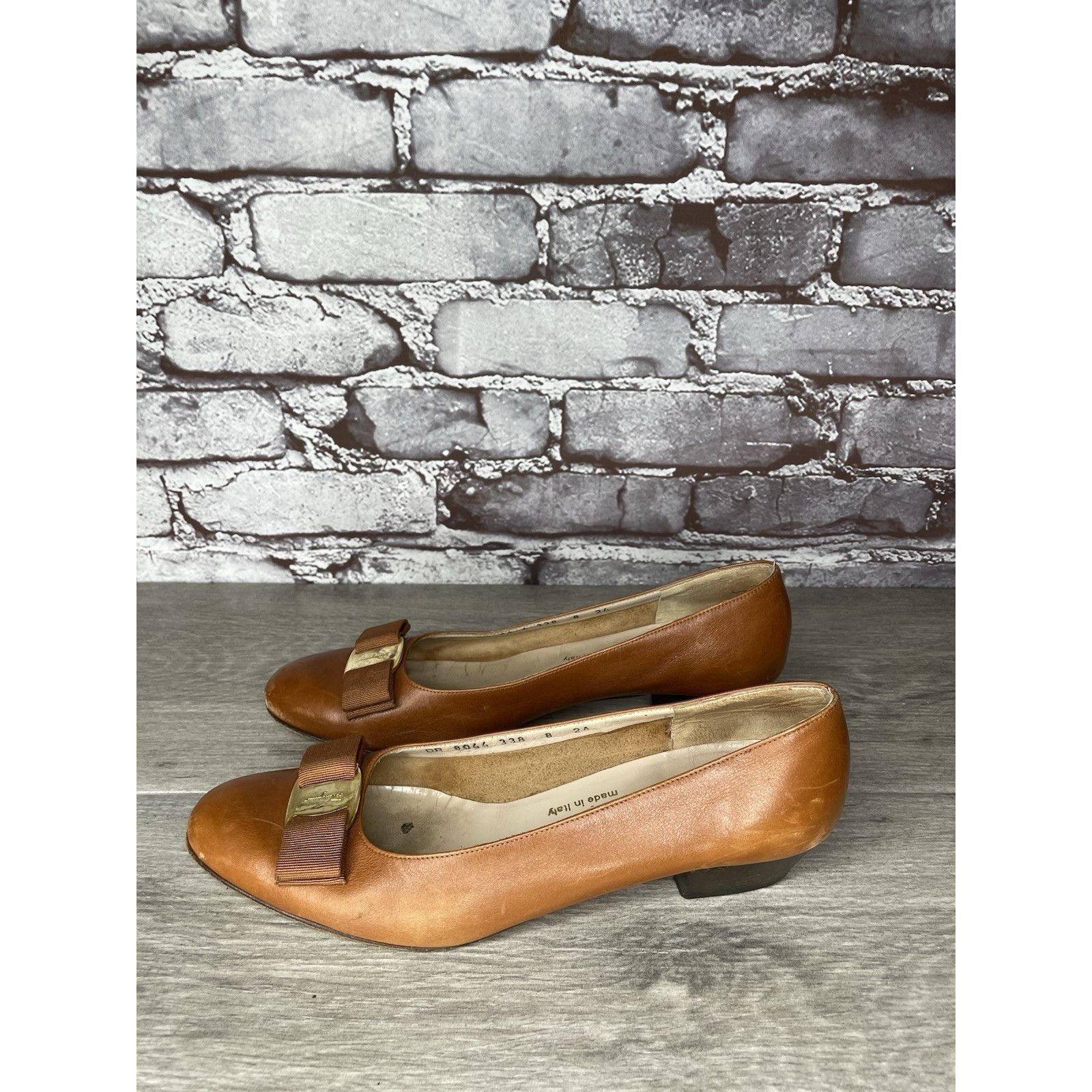 Salvatore Ferragamo Salvatore Ferragamo Boutique Vara Brown Leather Bow Heels Wo Size US 8 / IT 38 - 17 Thumbnail