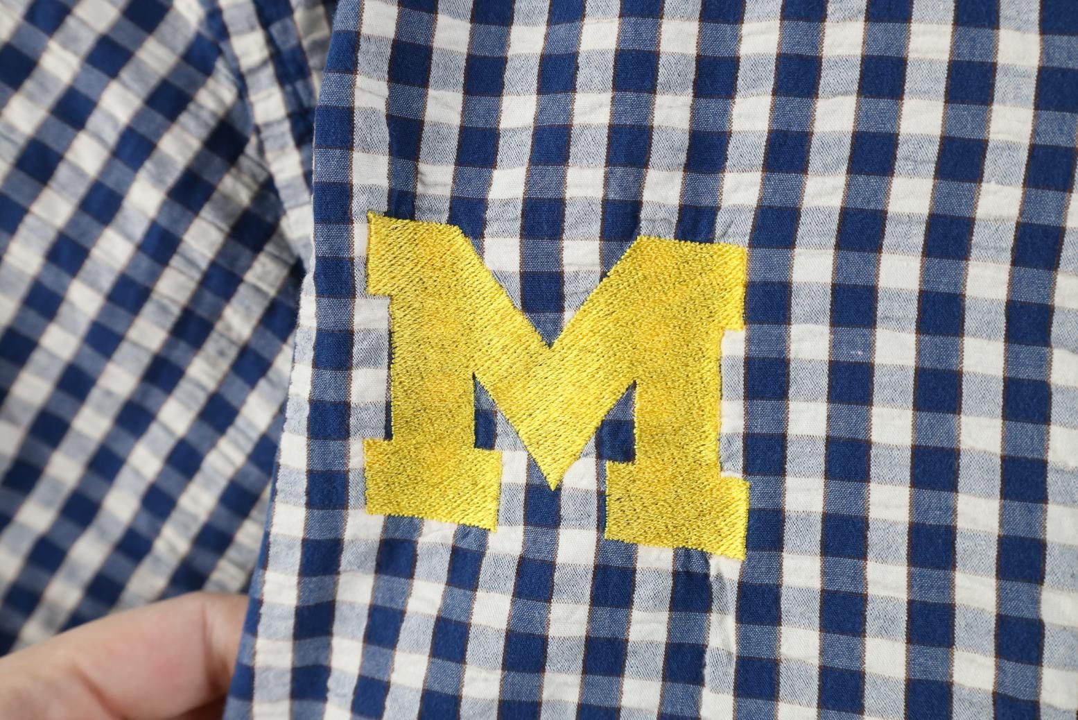 Tommy Hilfiger Tommy Hilfiger Speedo University of Michigan Button Shirt Size US L / EU 52-54 / 3 - 6 Thumbnail