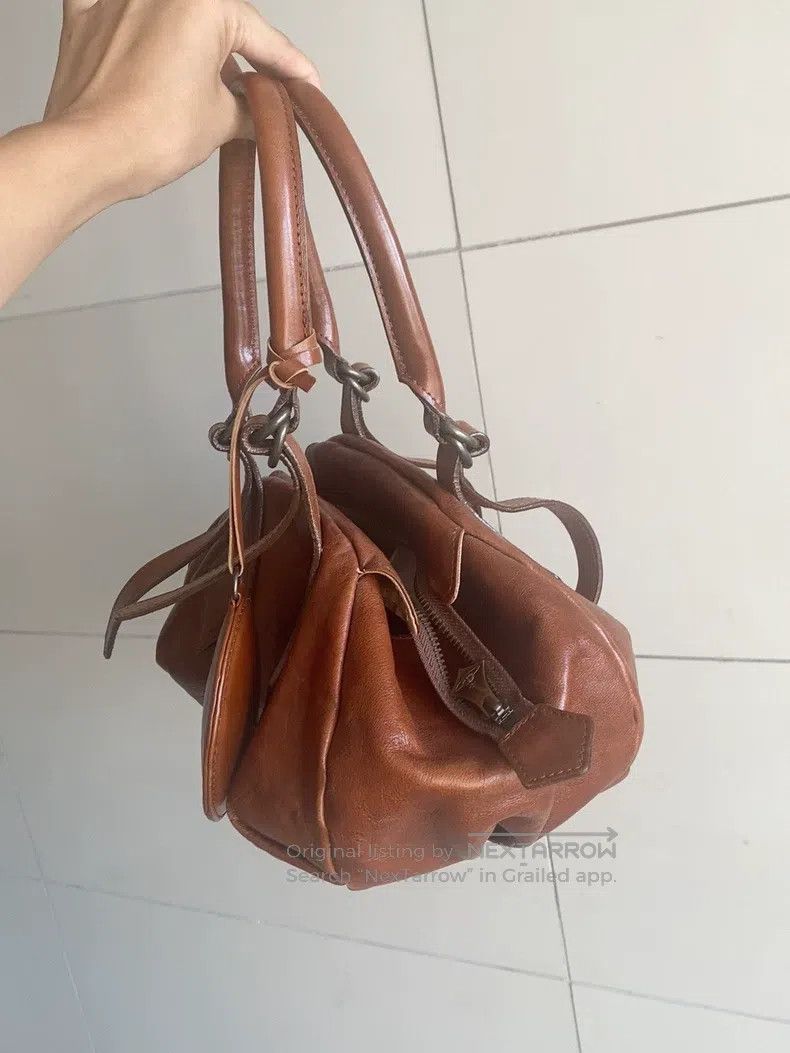 Vivienne Westwood Vivienne Westwood size os Brown, tan handbag, dumpling bag, Size ONE SIZE - 3 Thumbnail