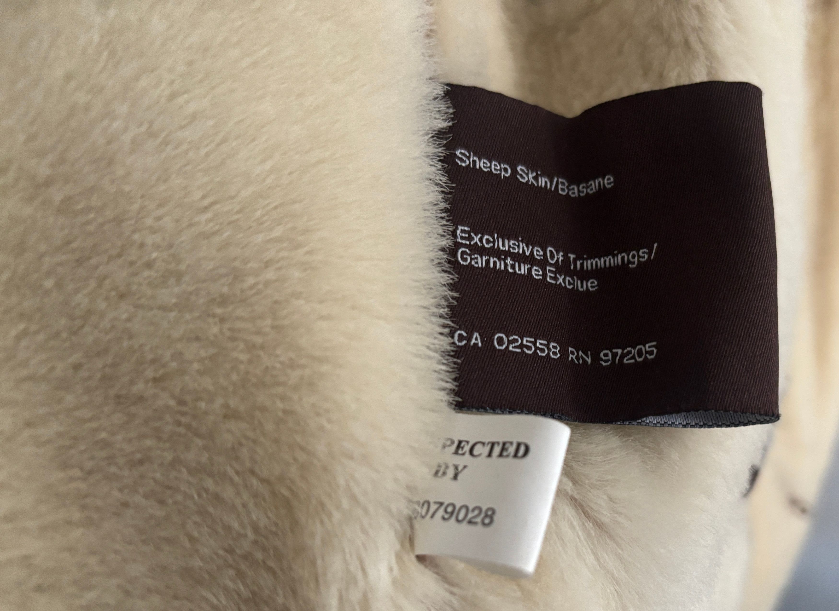 Danier $1750 Shearling Button-up Jacket/ Coat - 40/ Medium-Large Size US M / EU 48-50 / 2 - 11 Thumbnail