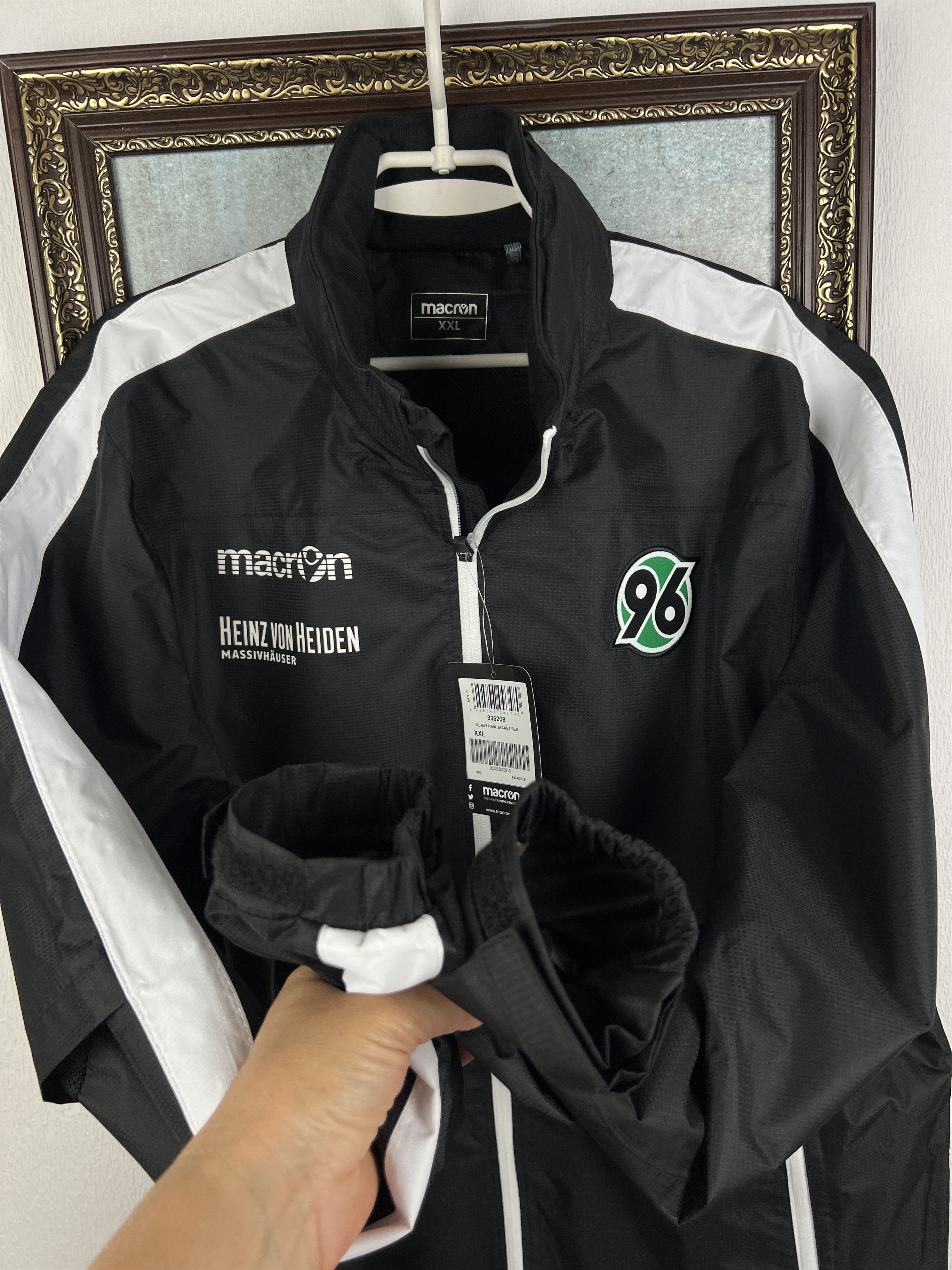 Macron Hannover 96 Football Rain Jacket Hooded Windbreaker TrackTop Size US XXL / EU 58 / 5 - 6 Thumbnail
