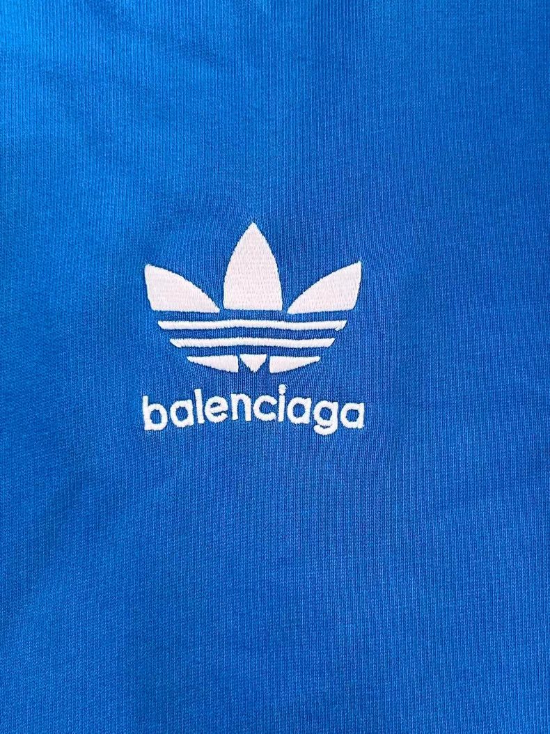 Balenciaga Balenciaga Adidas Collaboration Striped Print Hooded Long Size US M / EU 48-50 / 2 - 3 Thumbnail