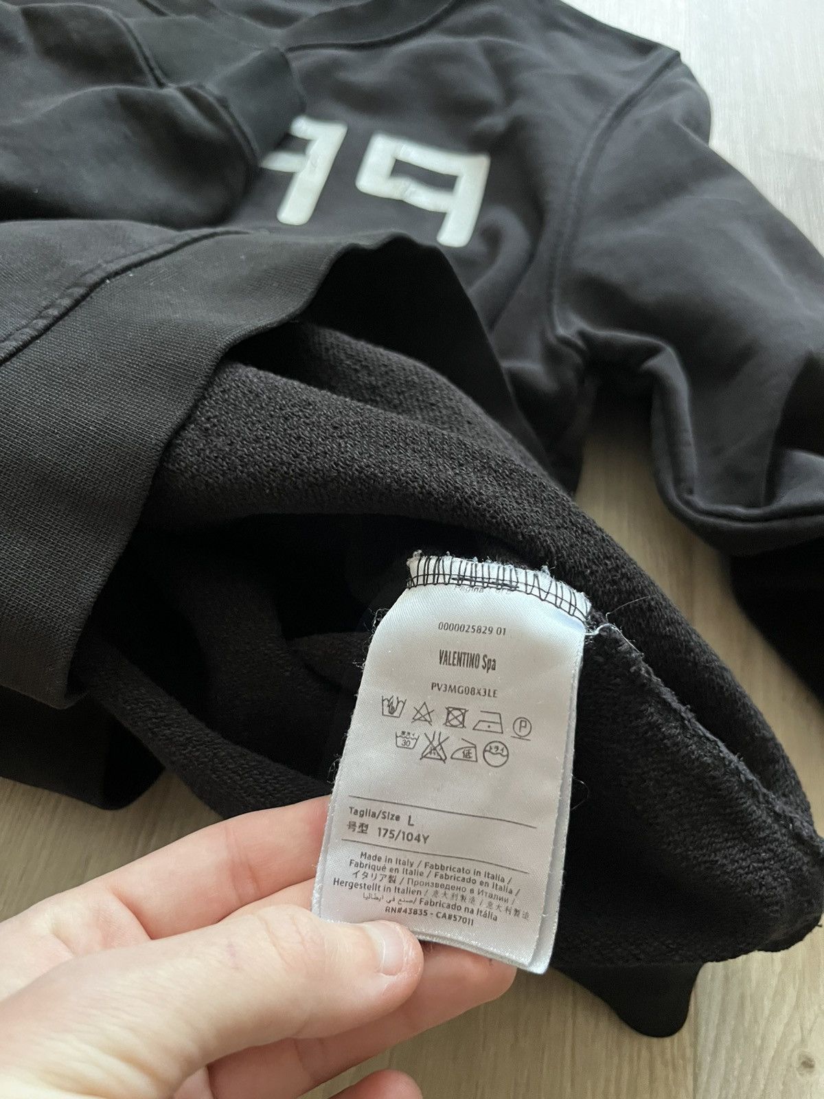 Designer × Valentino Valentino 2099 Distressed Sweatshirt Size US M / EU 48-50 / 2 - 6 Thumbnail