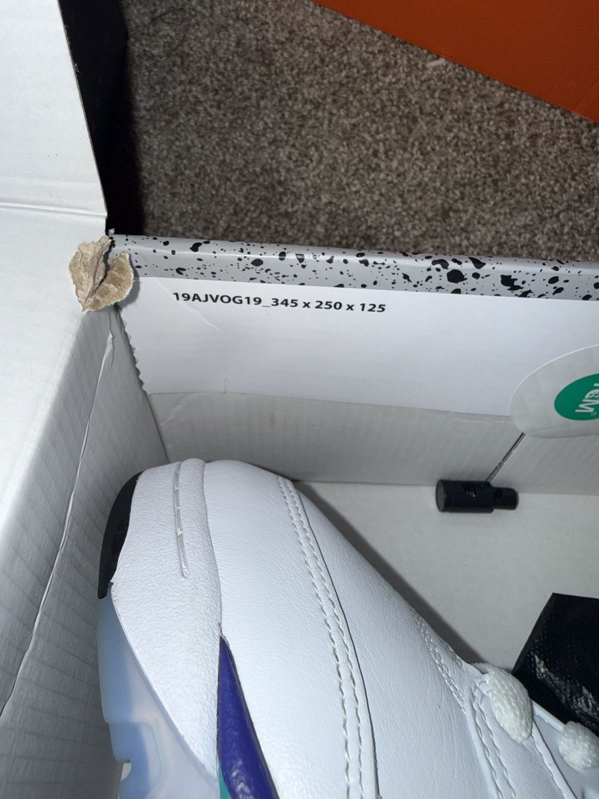 Jordan Brand Air Jordan 5 “Grape” | Size 9.5 OG Box | Excellent Condition Size US 9.5 / EU 42-43 - 8 Thumbnail