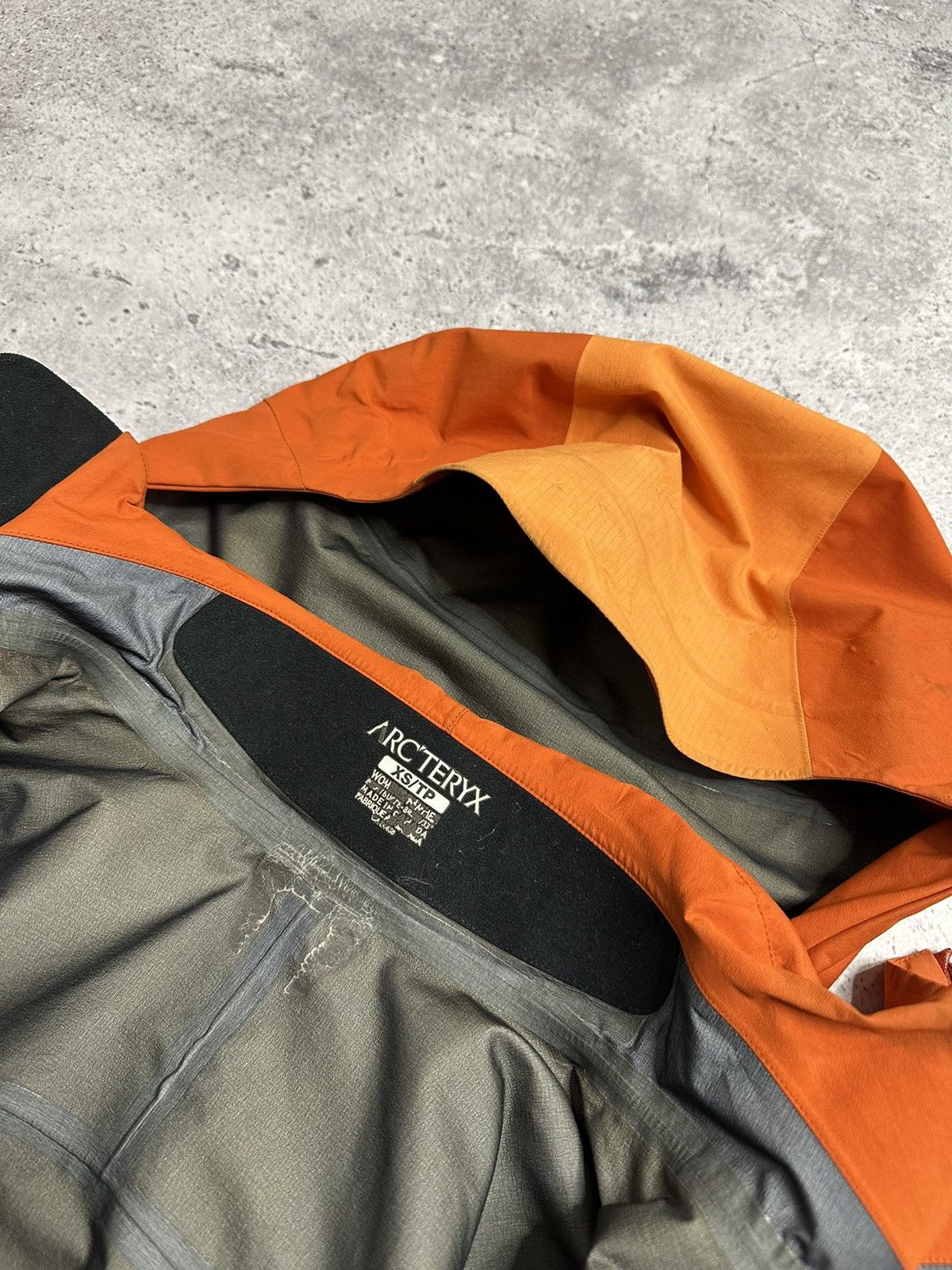 Arc'teryx Arc'teryx SideWinder Gore-Tex Pro Shell Orange Recco Jacket Size XS / US 0-2 / IT 36-38 - 11 Thumbnail