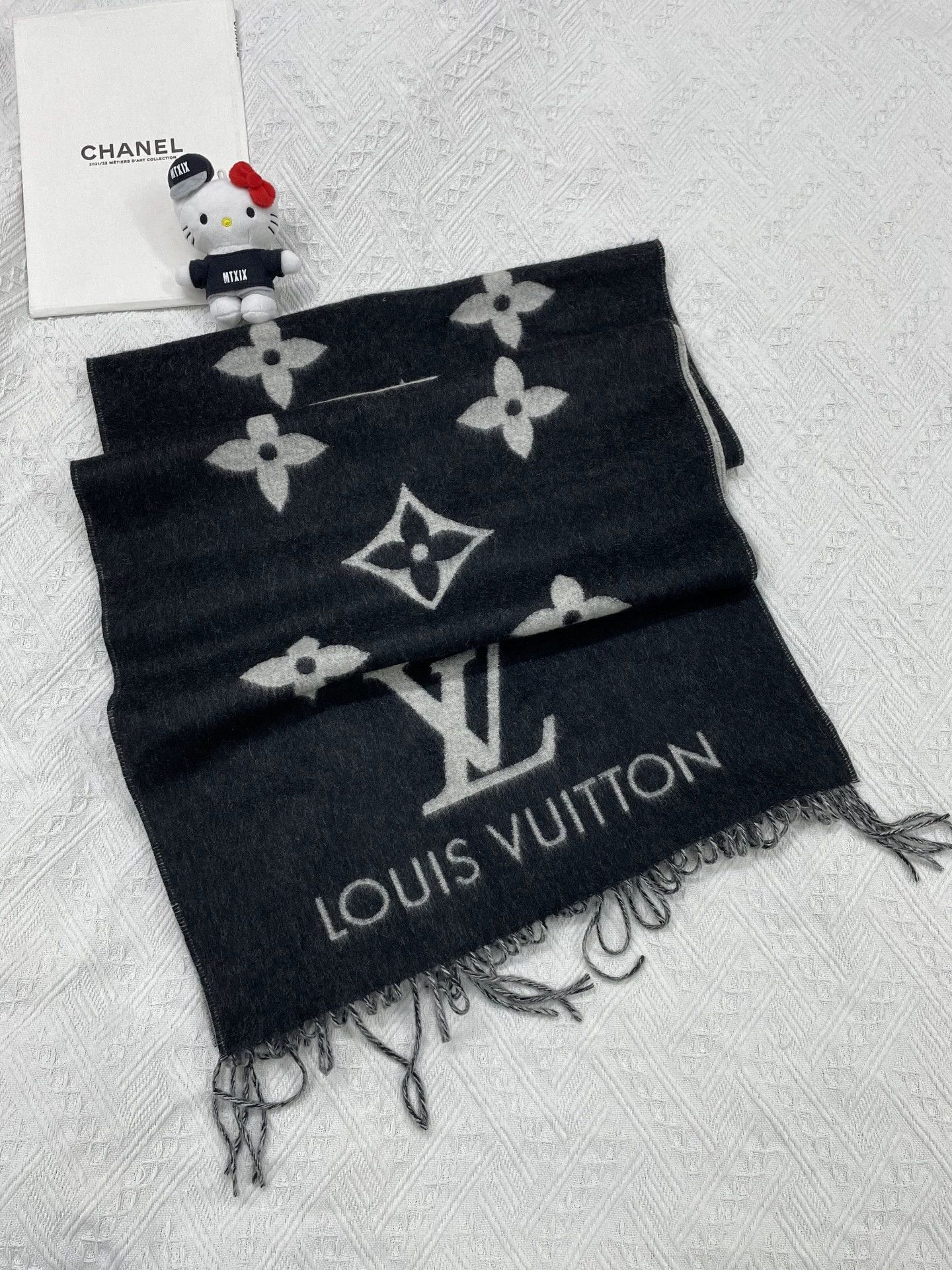Louis Vuitton LV Black & Gray Colorblock Double Monogram Wool Scarf Size ONE SIZE - 1 Thumbnail