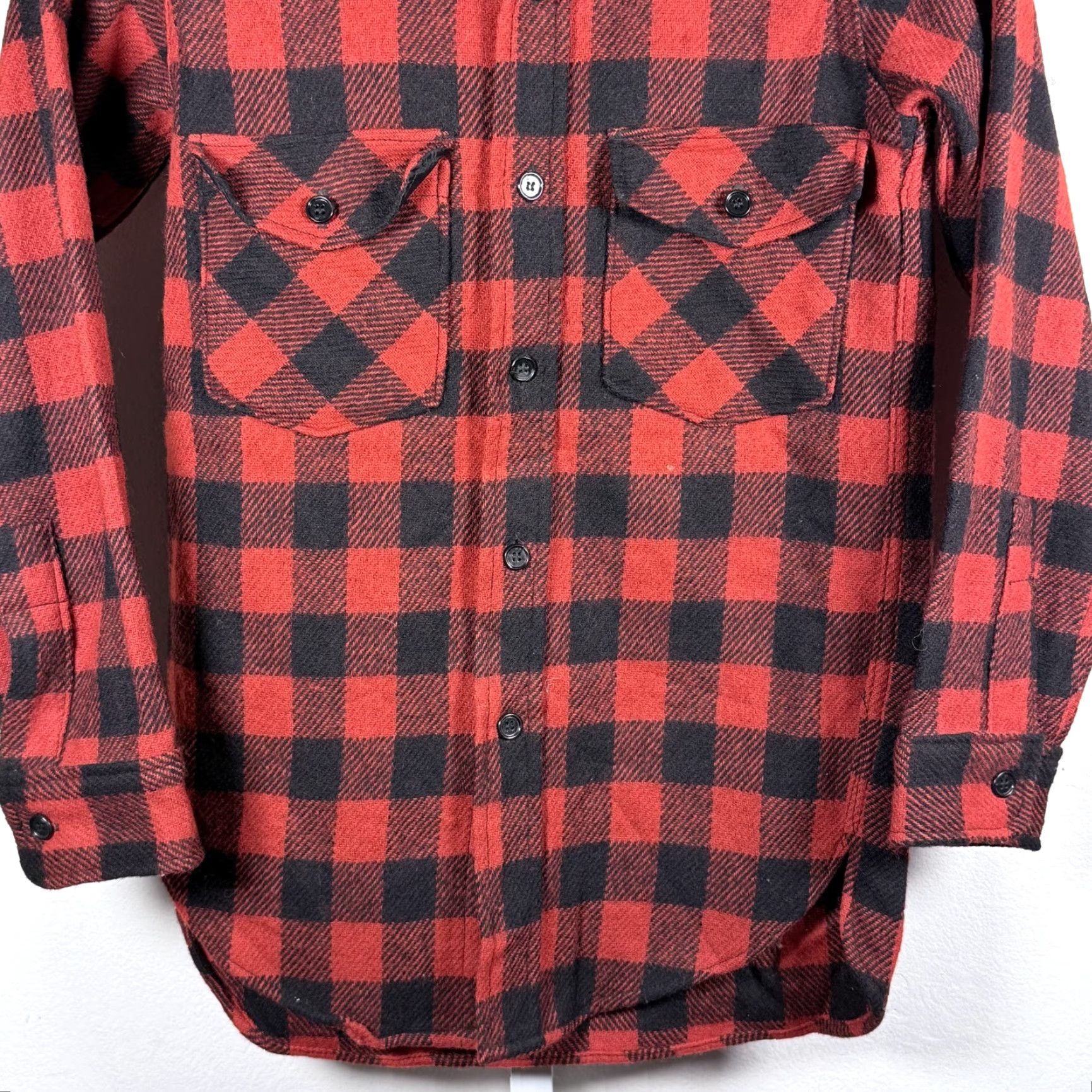 Vintage VINTAGE L.L.Bean Shirt Men Red Black Buffalo Plaid Wool Long Sleeve Size Small Size US S / EU 44-46 / 1 - 5 Thumbnail