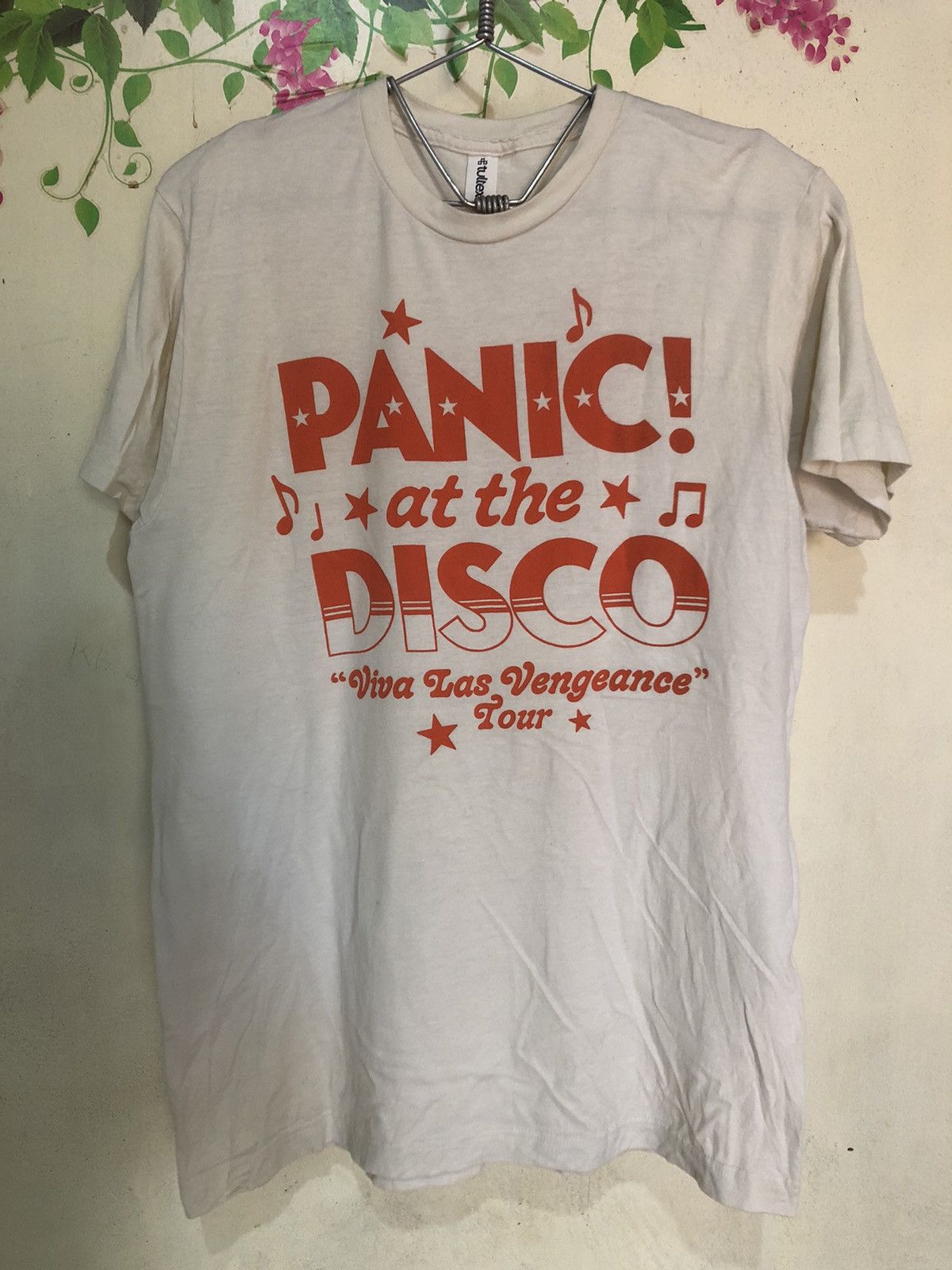 Band Tees Panic at the Disco viva las vengeance tour 2022 t-shirt Size US M / EU 48-50 / 2 - 1 Thumbnail