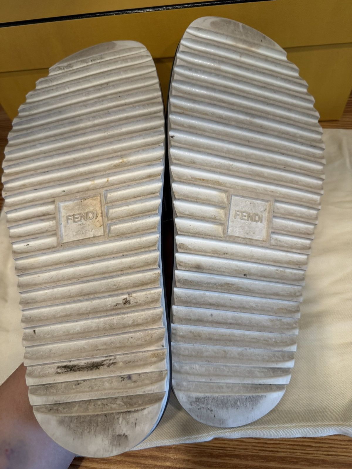 Fendi FF Fendi Vertigo Print Slides Size US 7 / EU 40 - 9 Thumbnail