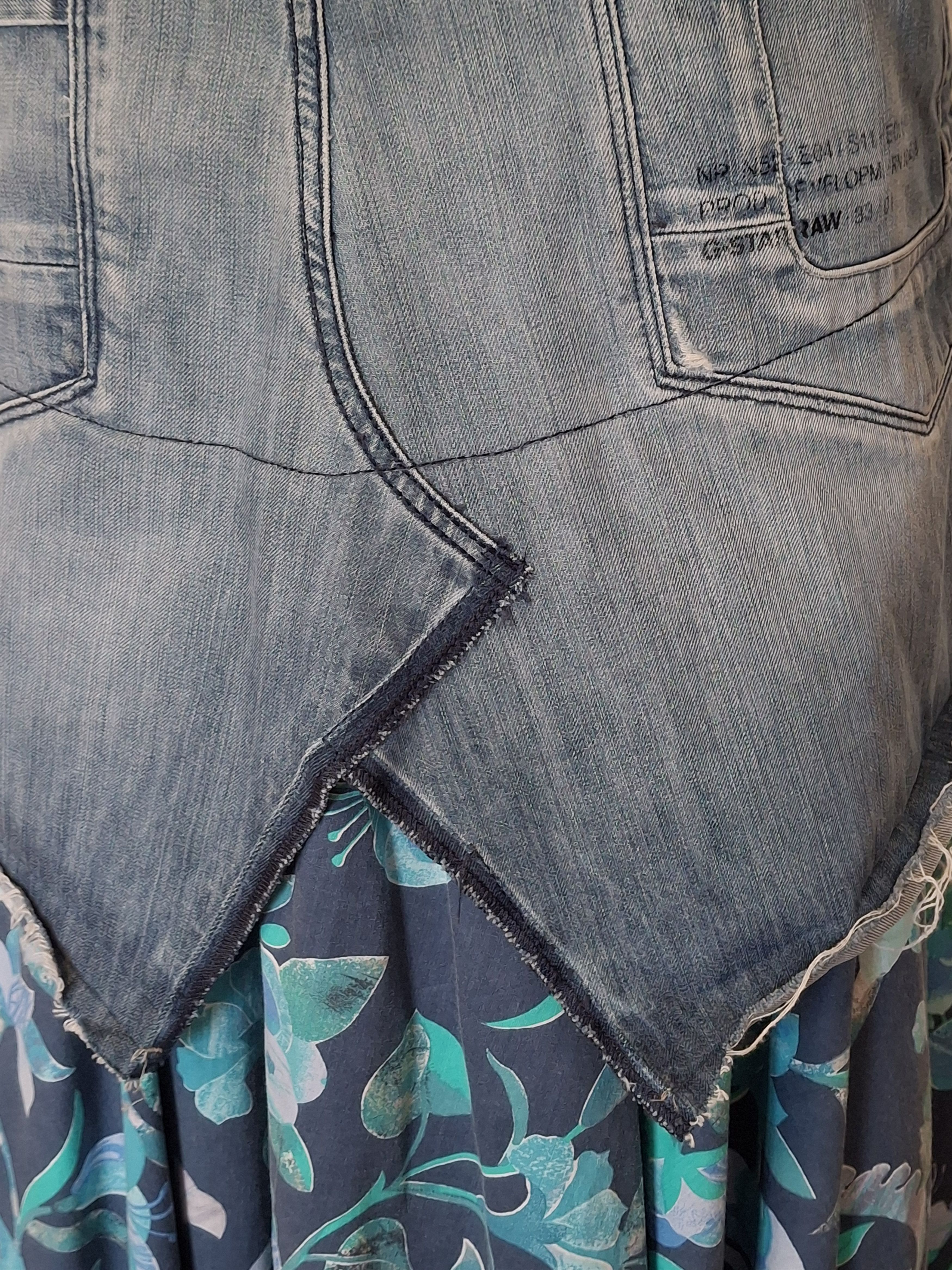 G-Star One of One Reworked G-Star Blue Denim Floral Skirt Size 33" - 6 Thumbnail