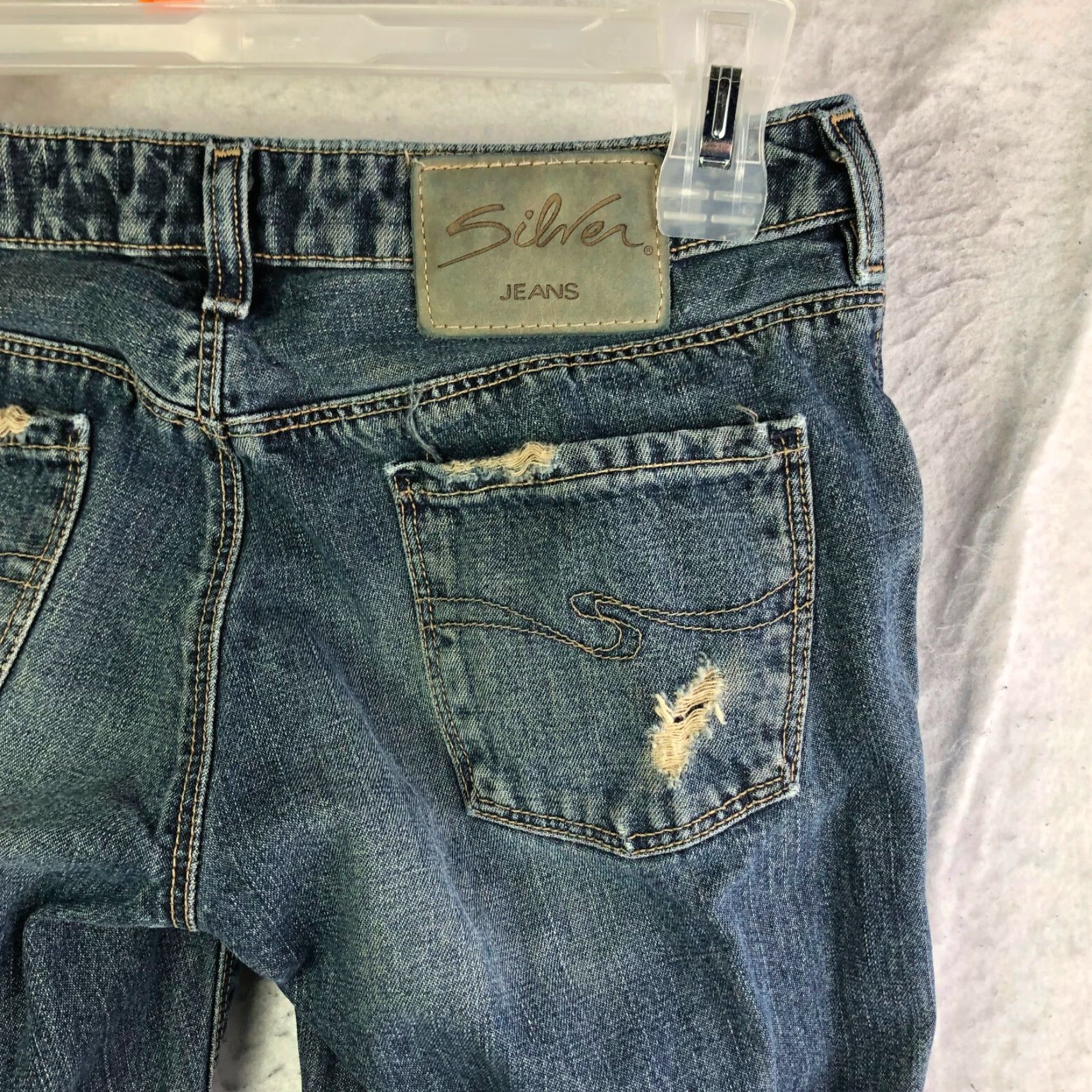 Silver Jeans Co. Silver Jeans Jeans Women 26x31 Low Rise Flare Medium Wash Blue Stitch Accent Size 26" / US 2 / IT 38 - 6 Thumbnail