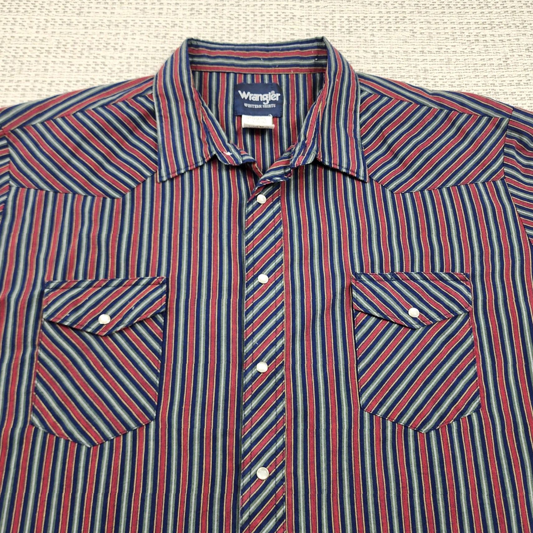 Wrangler VINTAGE Wrangler Western Shirt Mens 3XLT Blue Red Striped Pearl Snap Long Sleeve Yoke Shirt Size US XXL / EU 58 / 5 - 4 Thumbnail