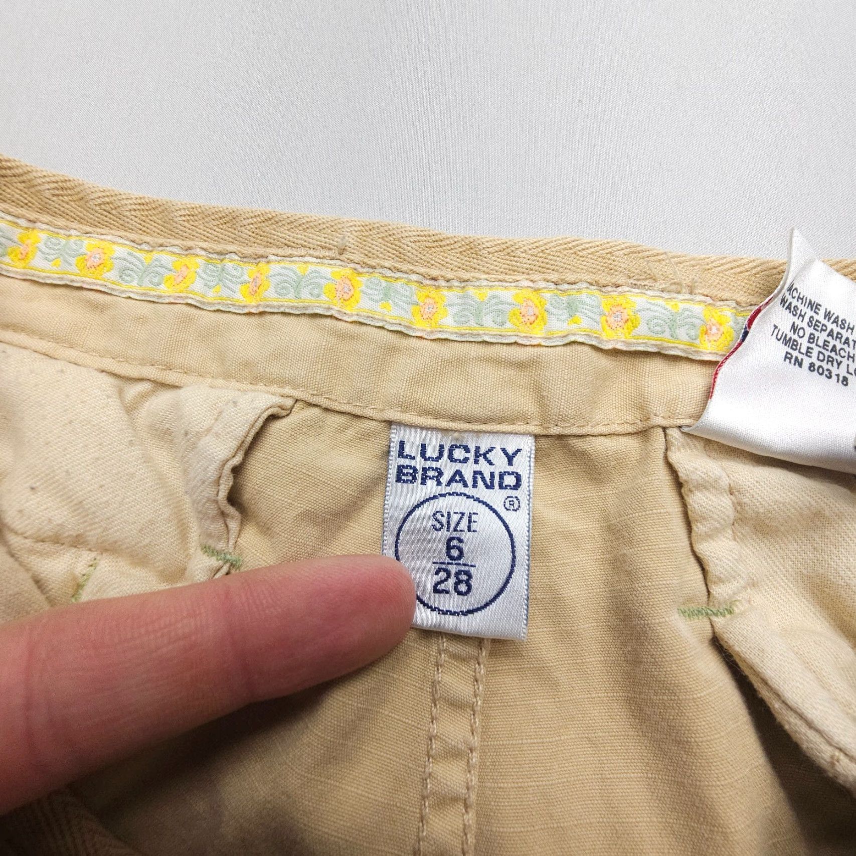 Lucky Brand VINTAGE Lucky Brand Dungarees Cargo Pants Womens 28 Tan 90s USA Baggy Low Rise Size 28" / US 6 / IT 42 - 3 Thumbnail