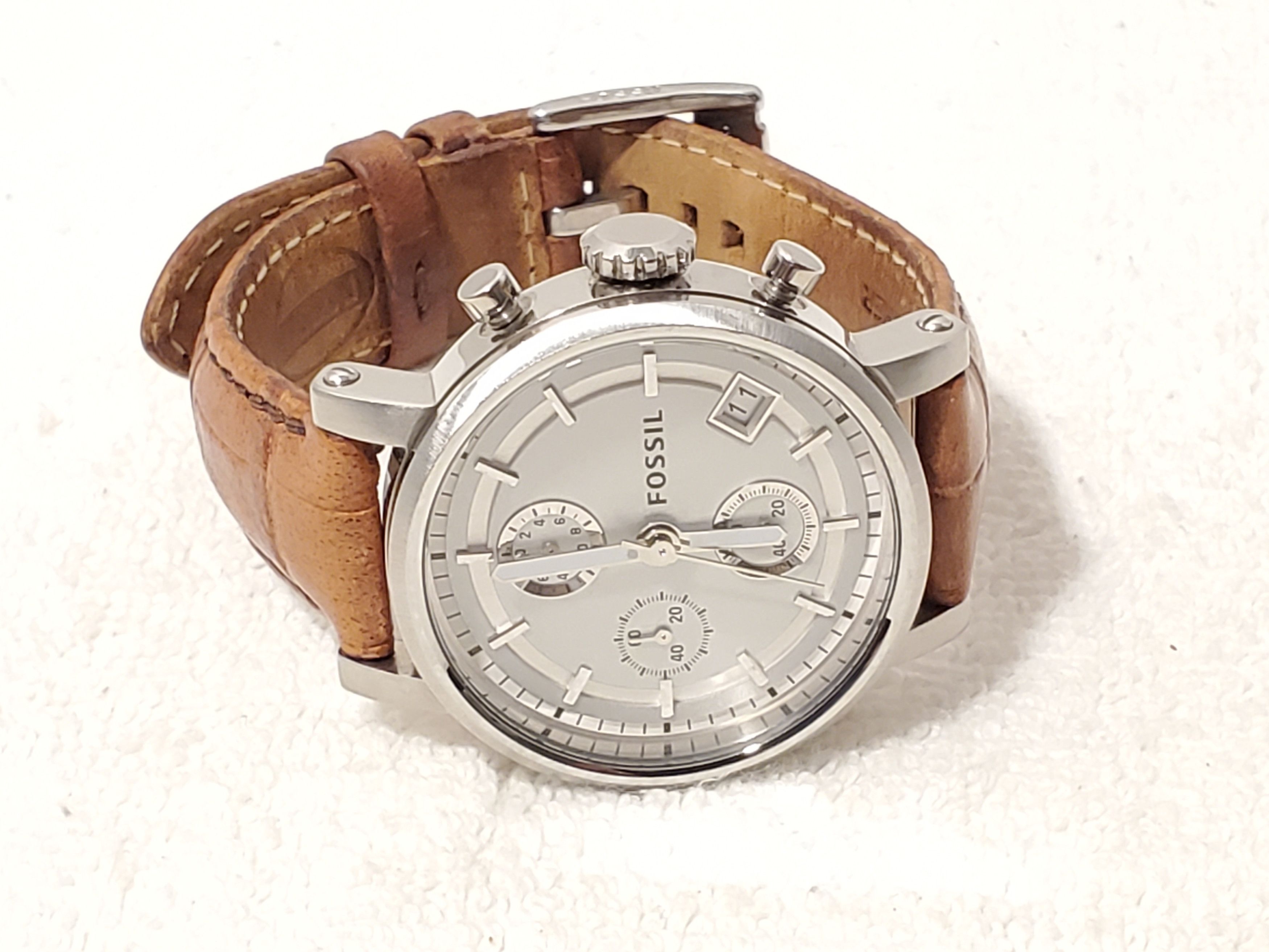Fossil Vintage Fossil Women's Date Watch Brown Leather Band Size ONE SIZE - 4 Thumbnail