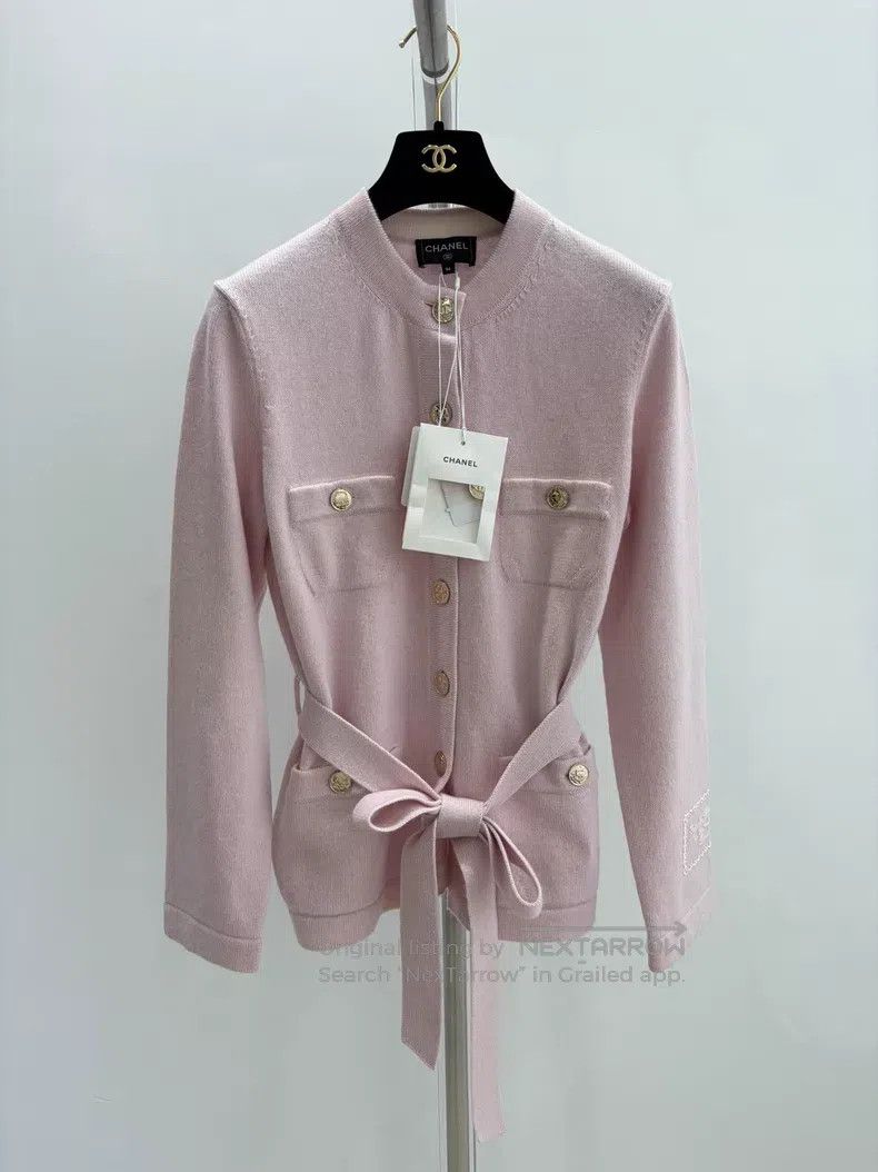 Chanel Chanel Pink cashmere strap knitted cardigan coat Size XS / US 0-2 / IT 36-38 - 1 Thumbnail