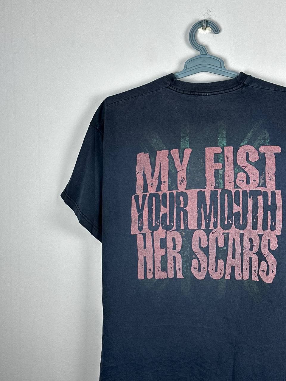 Band Tees Vintage 2005 Bullet For My Valentine Band Tee Distressed Size US XL / EU 56 / 4 - 14 Thumbnail